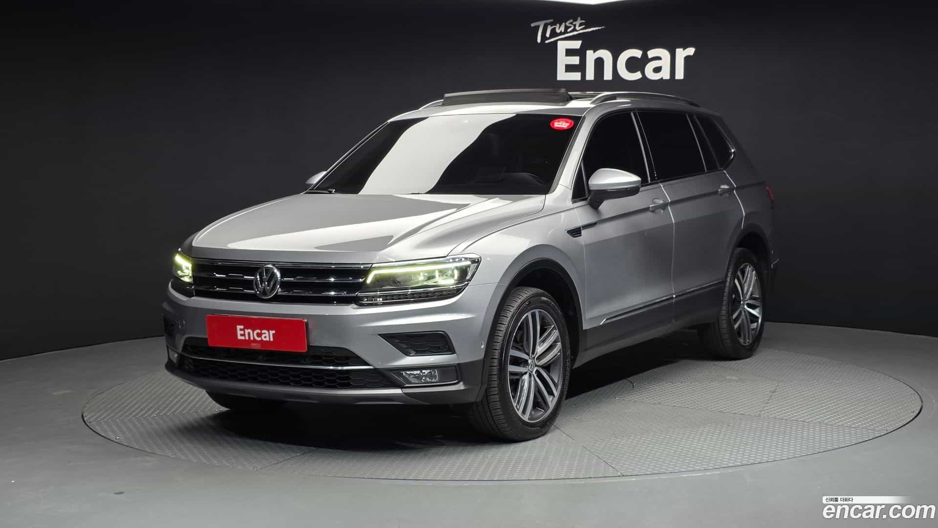 Tiguan Volkswagen 2020.11-OUTER-001