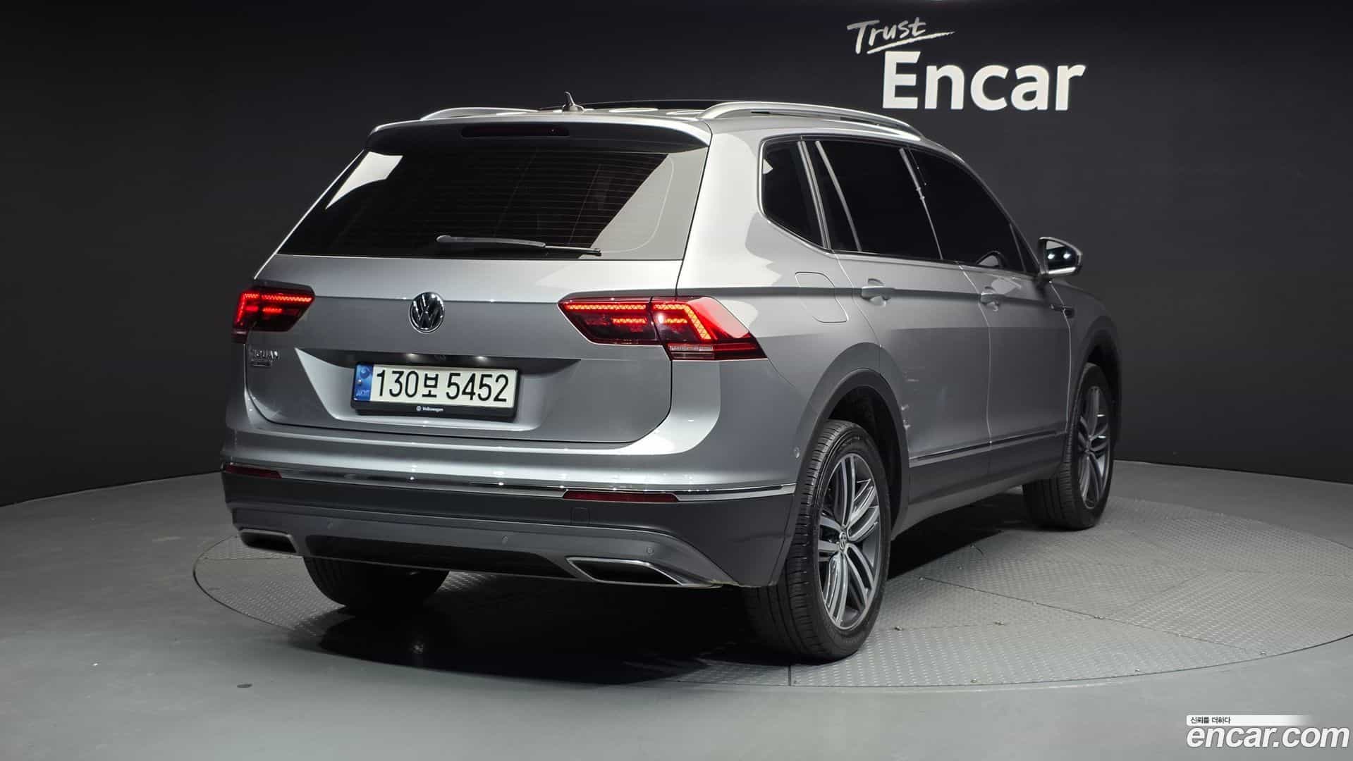 Tiguan Volkswagen 2020.11-OUTER-002