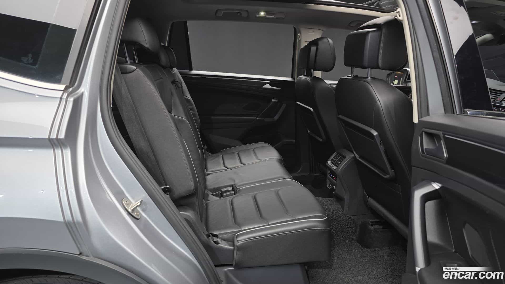 Tiguan Volkswagen 2020.11-OPTION-015