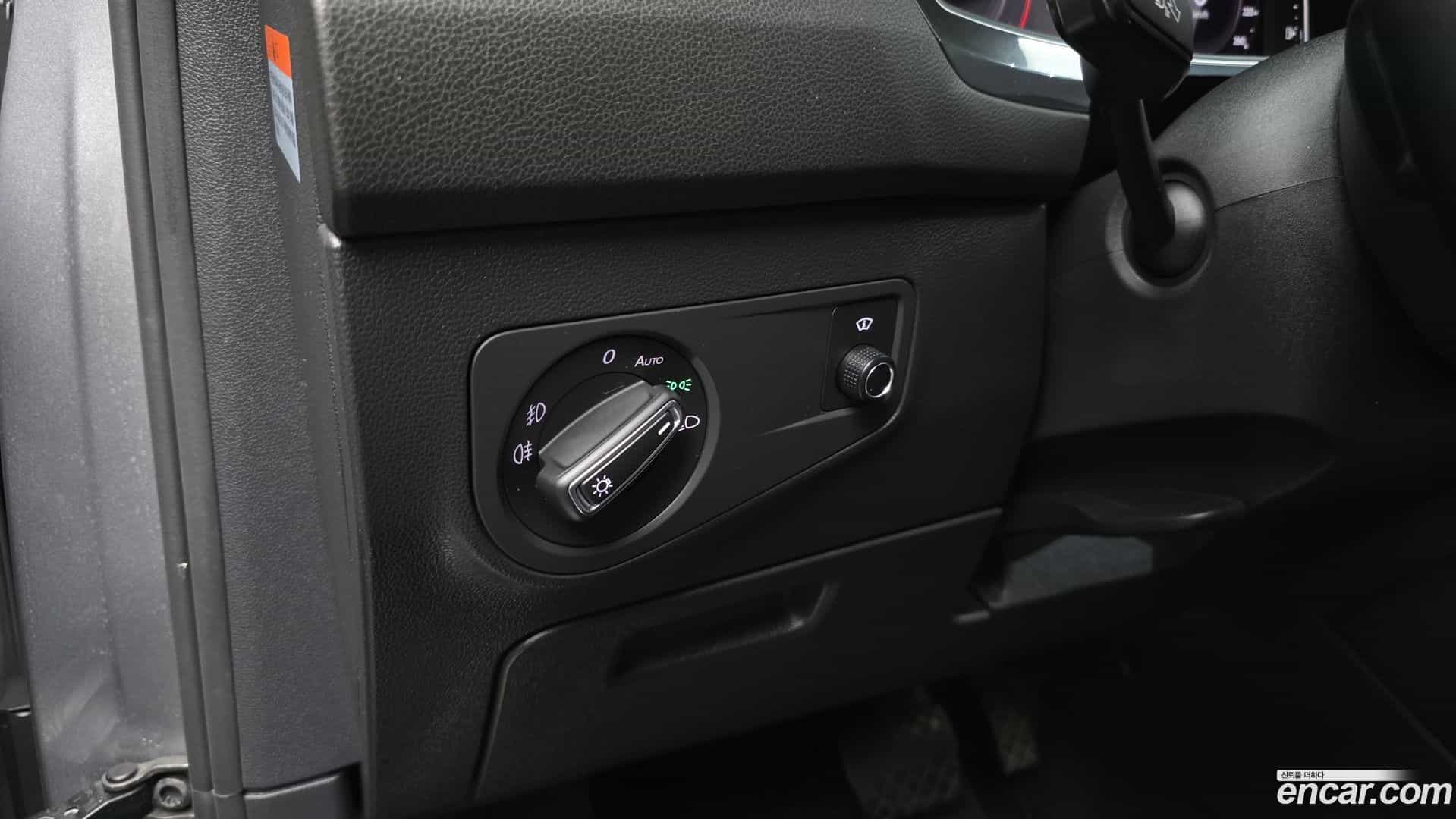 Tiguan Volkswagen 2020.11-OPTION-045