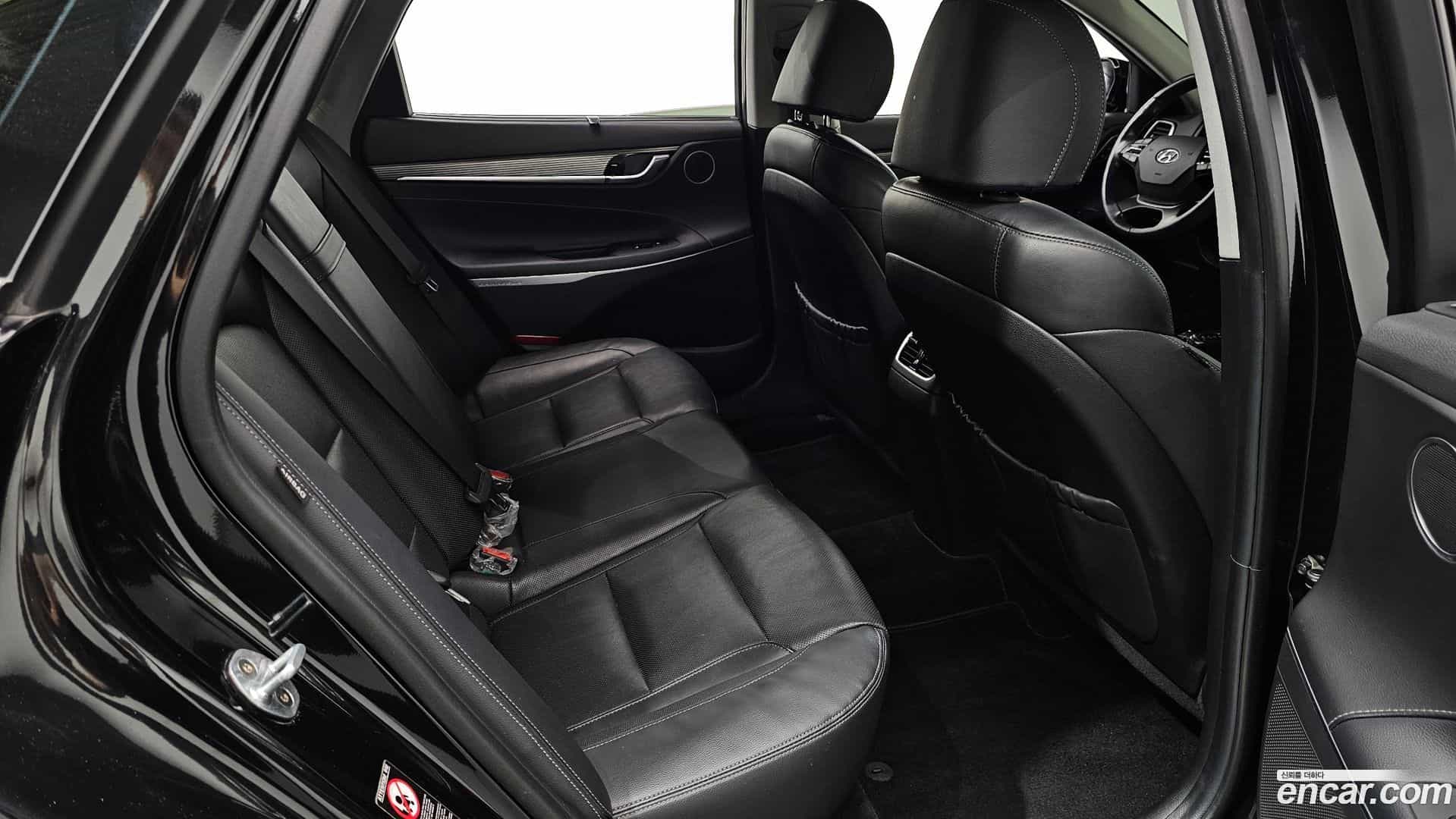 Grandeur Hyundai 2017.10-OPTION-016