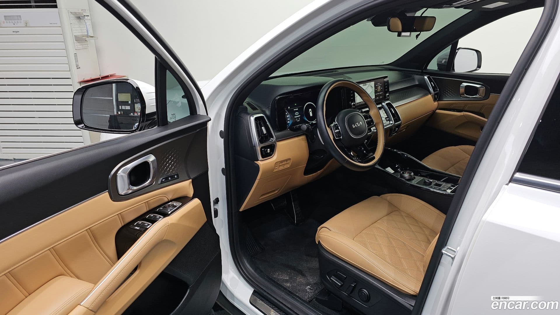 Main__Slider__Photo:Sorento Kia 2023.0-9