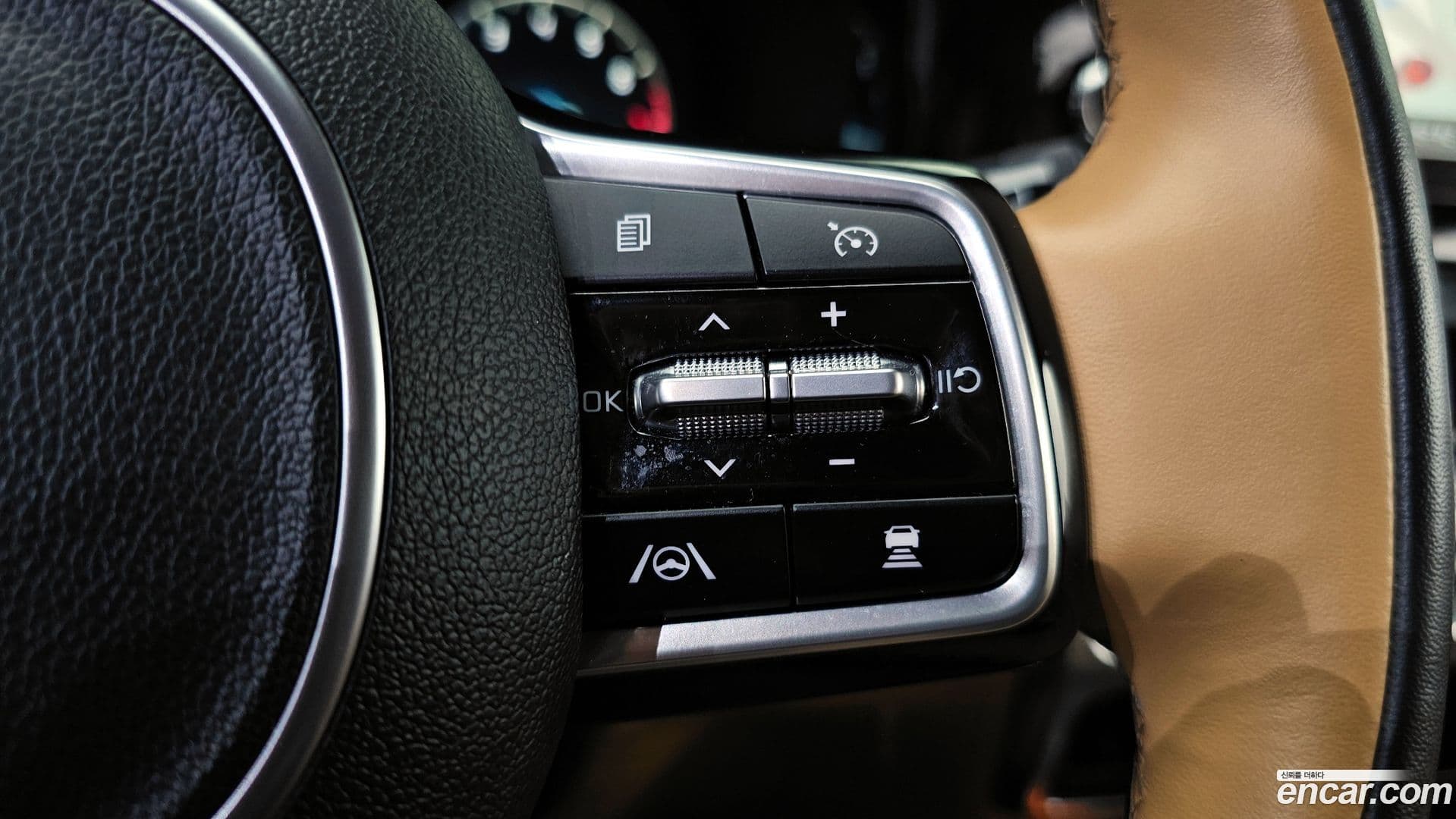 Main__Slider__Photo:Sorento Kia 2023.0-17