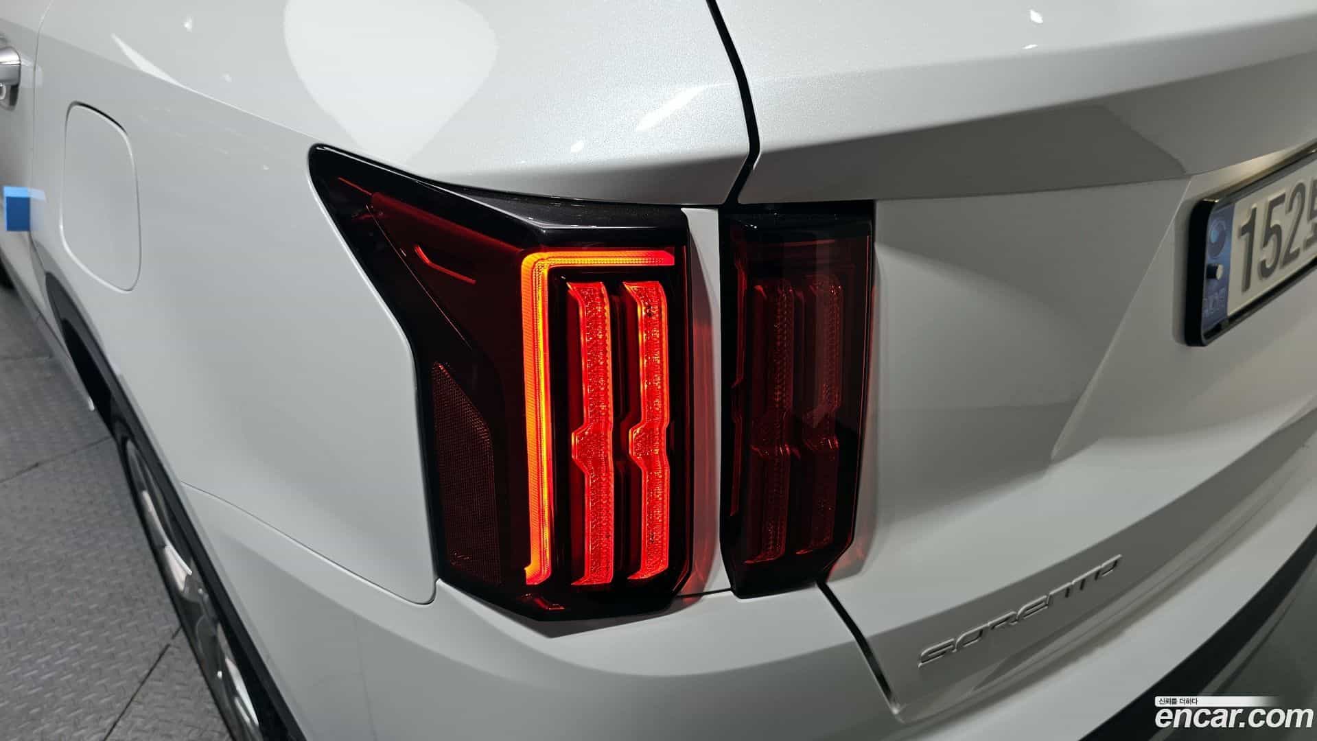 Sorento Kia 2023.0-OUTER-033