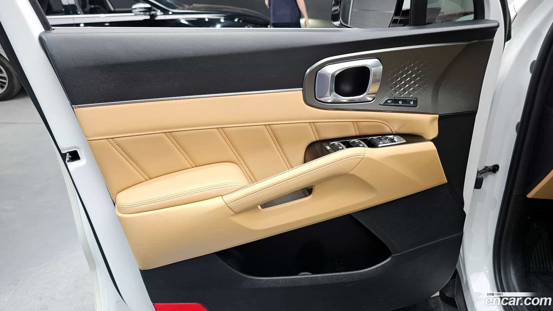 Sorento Kia 2023.0-INNER-034