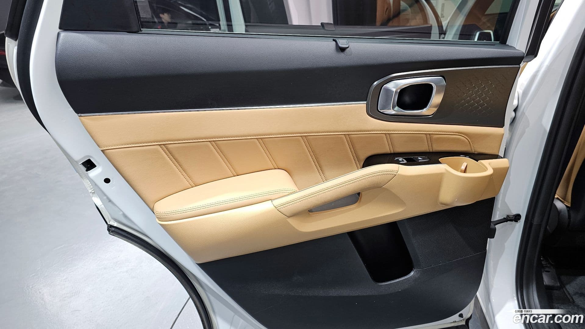 Main__Slider__Photo:Sorento Kia 2023.0-24