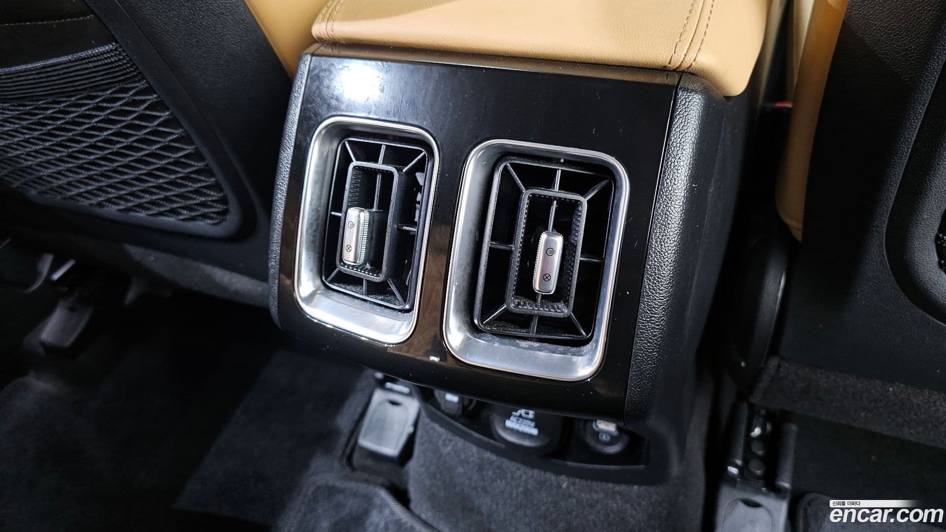 Main__Slider__Photo:Sorento Kia 2023.0-30