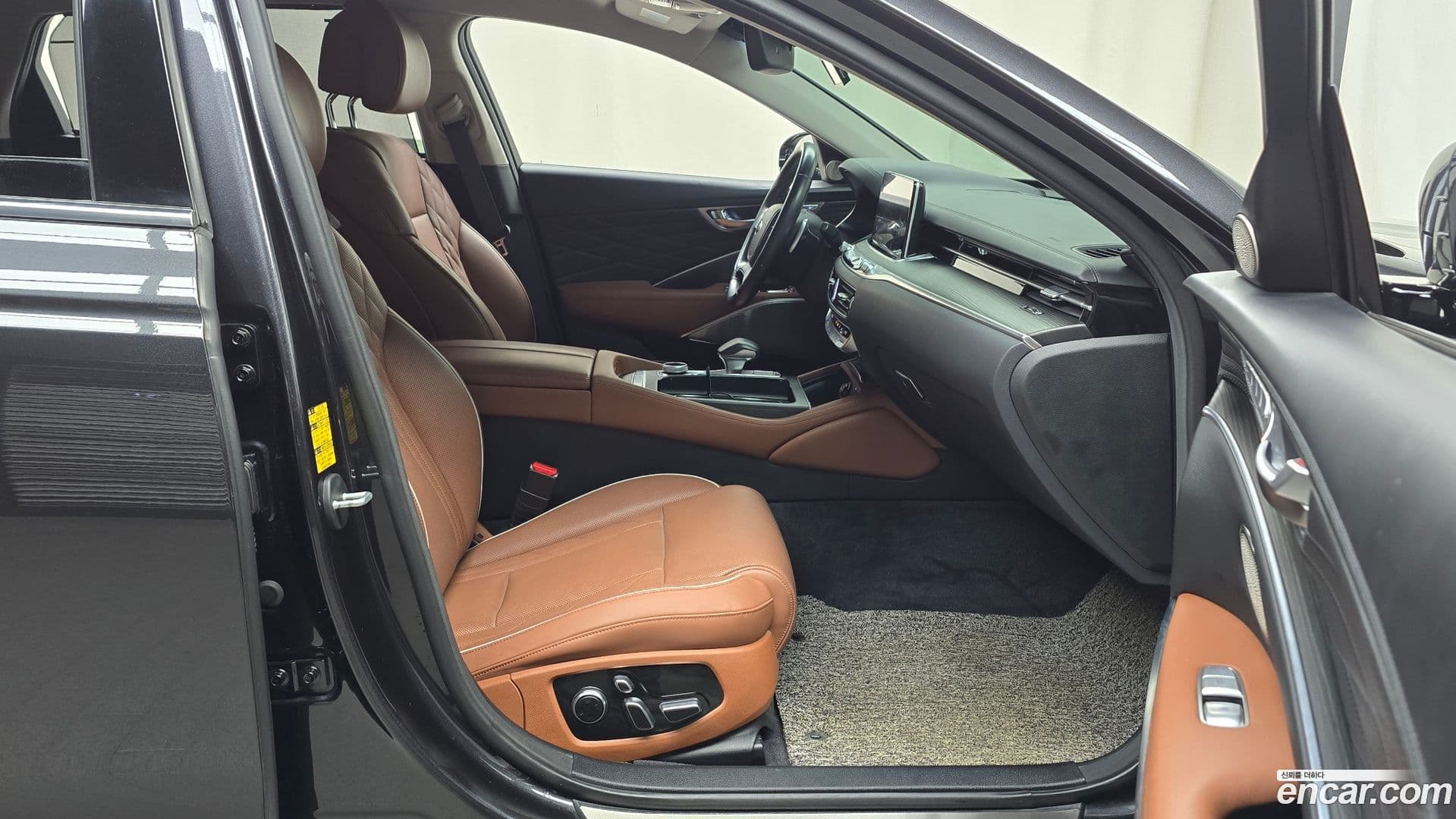Main__Slider__Photo:K9 Kia 2018.5-10