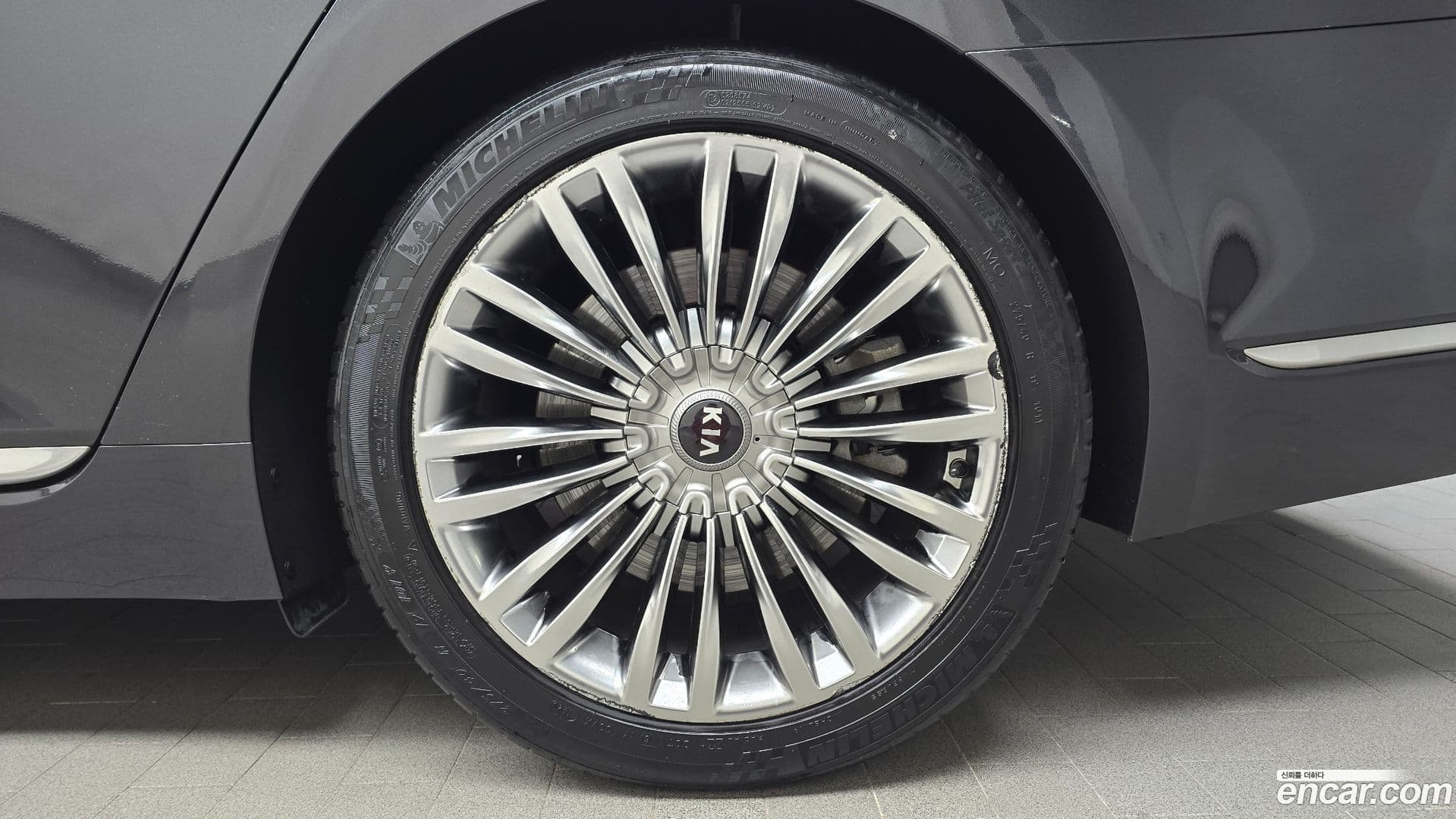 Main__Slider__Photo:K9 Kia 2018.5-20