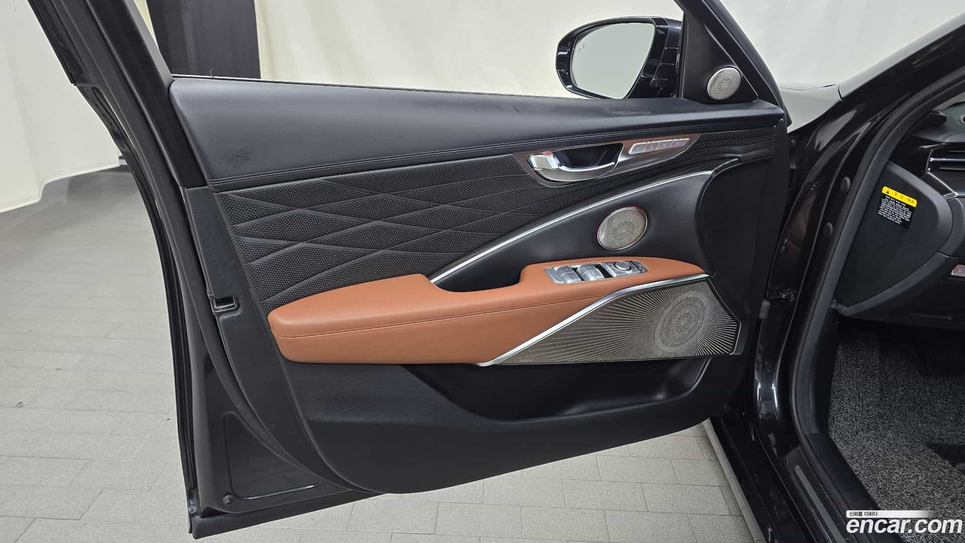 K9 Kia 2018.5-INNER-034