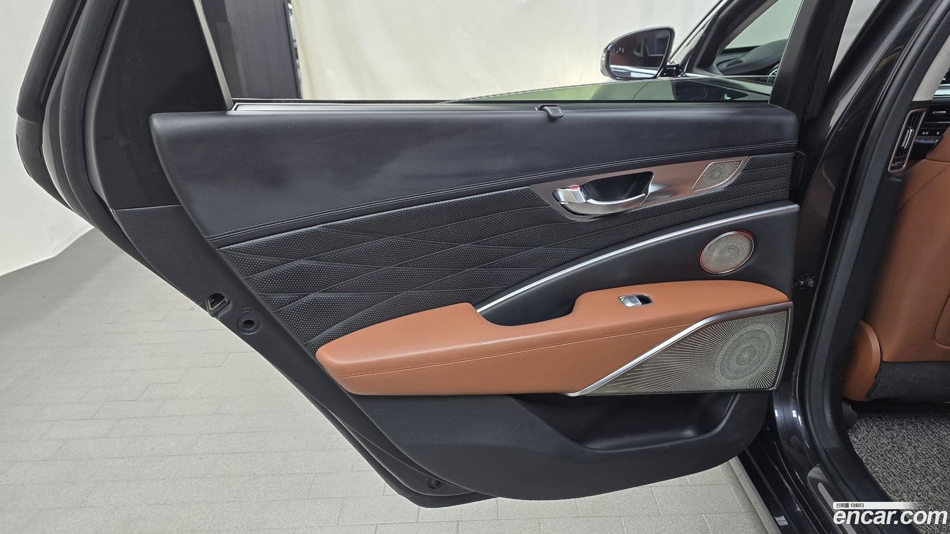 Main__Slider__Photo:K9 Kia 2018.5-24