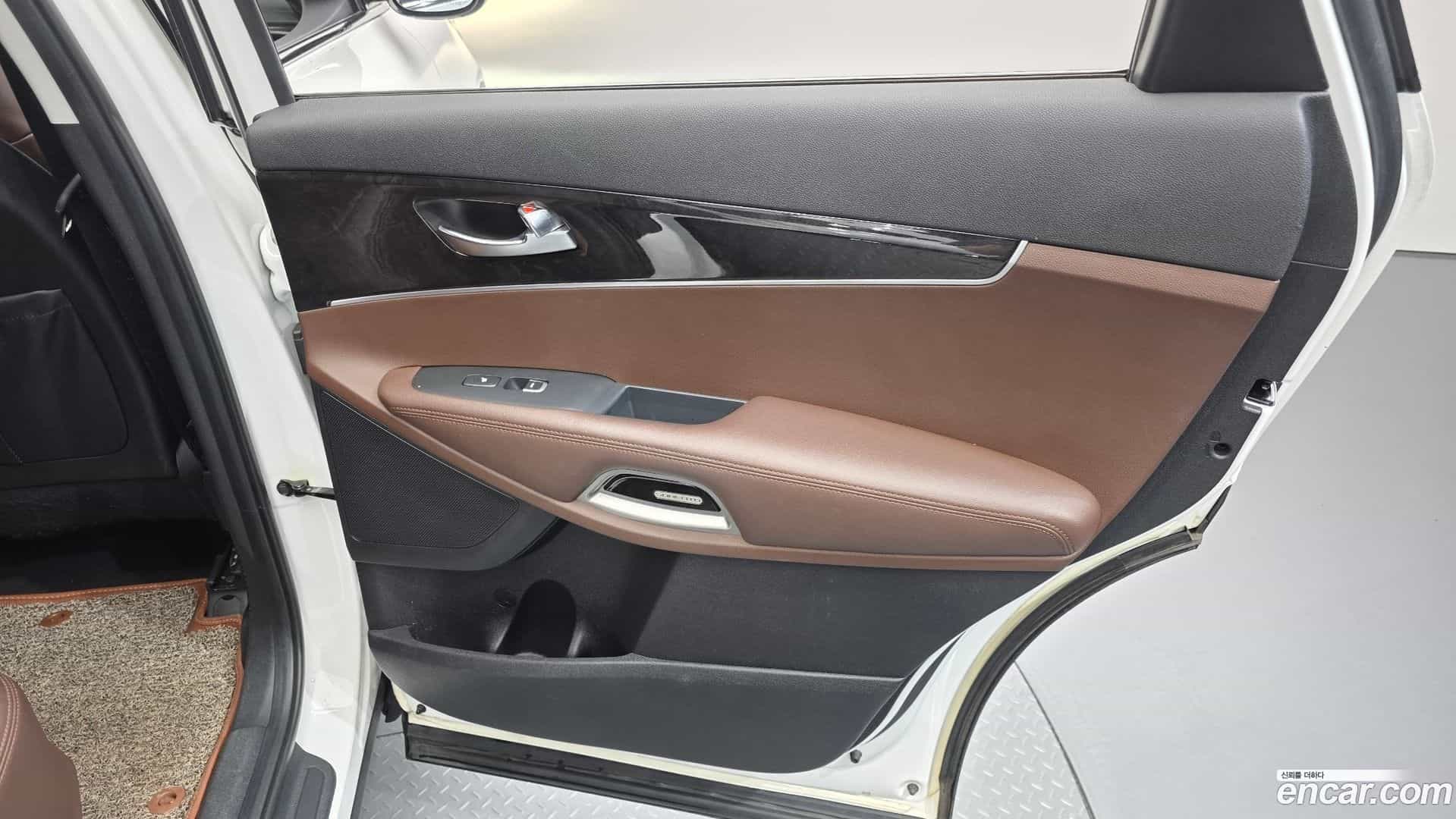 Sorento Kia 2016.3-INNER-035