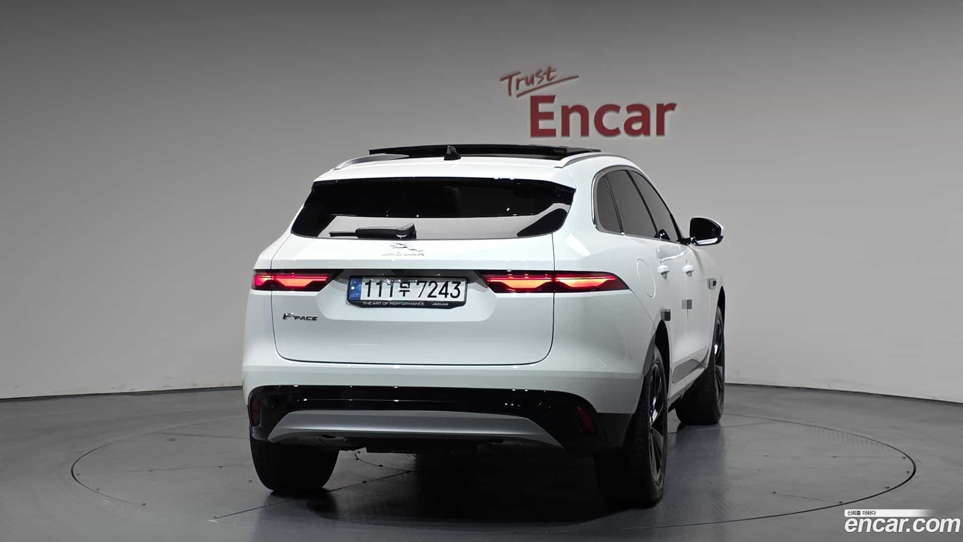 F-PACE Jaguar 2022.8-OUTER-004