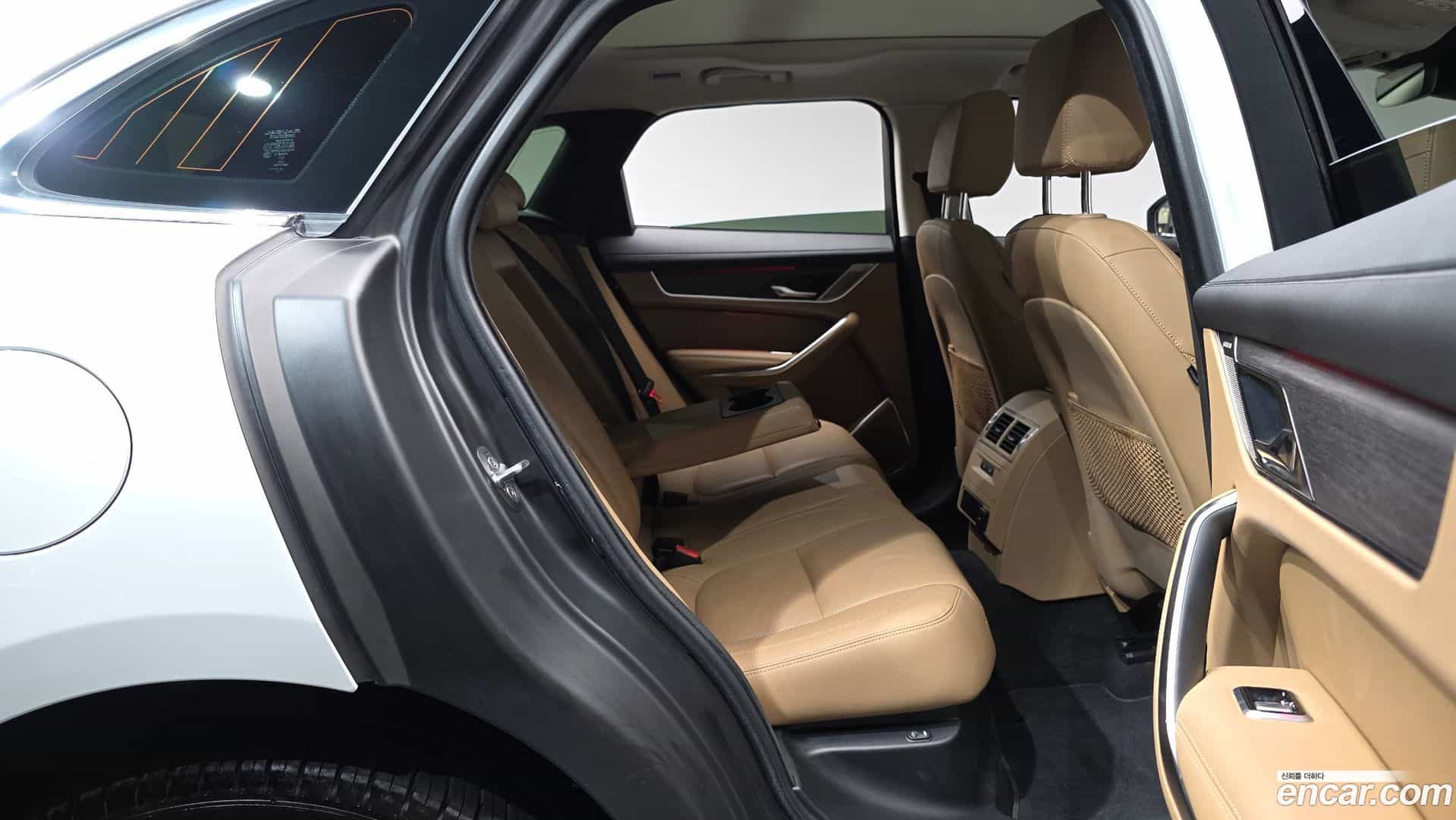 F-PACE Jaguar 2022.8-OPTION-015