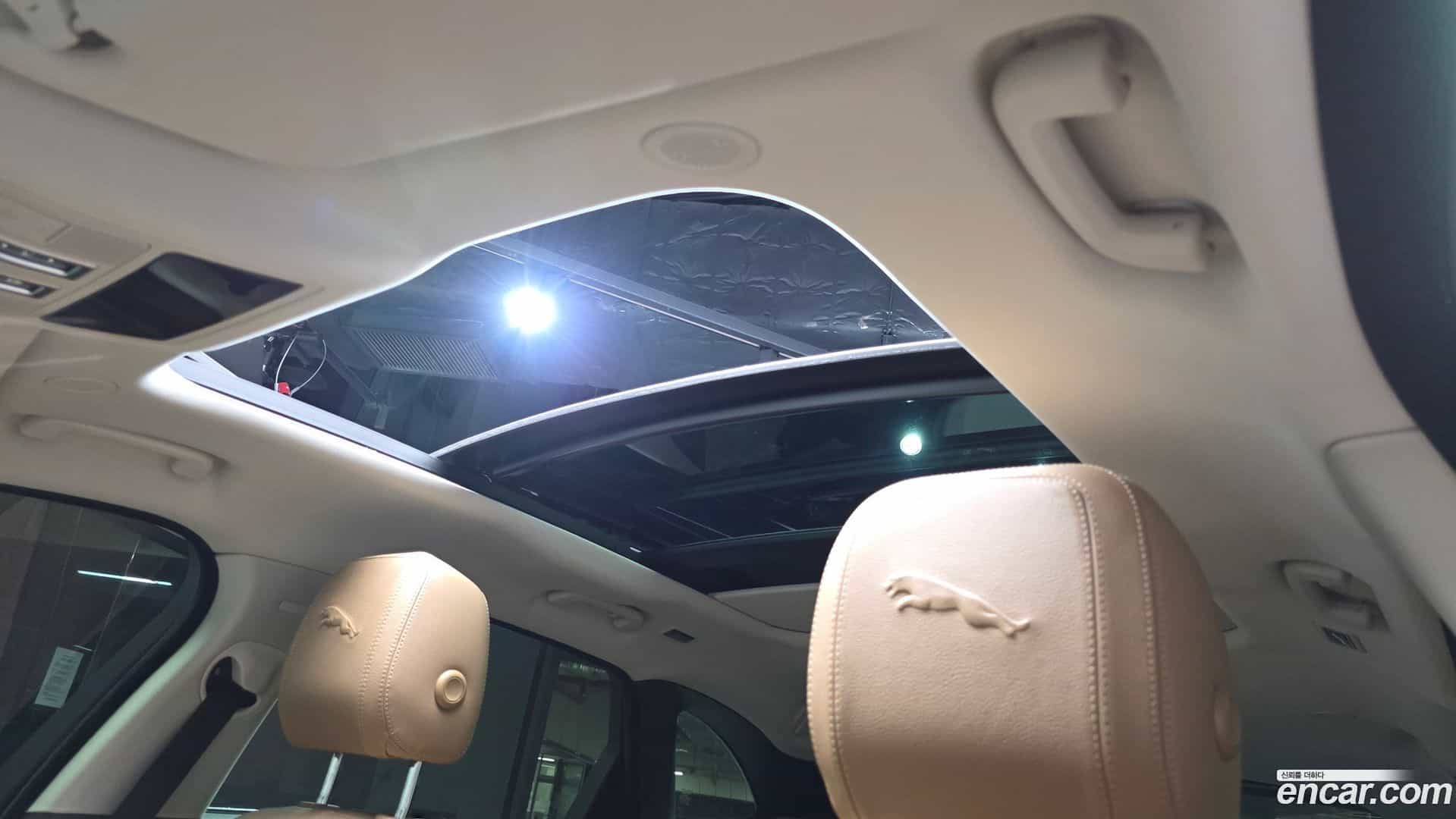 F-PACE Jaguar 2022.8-OPTION-019