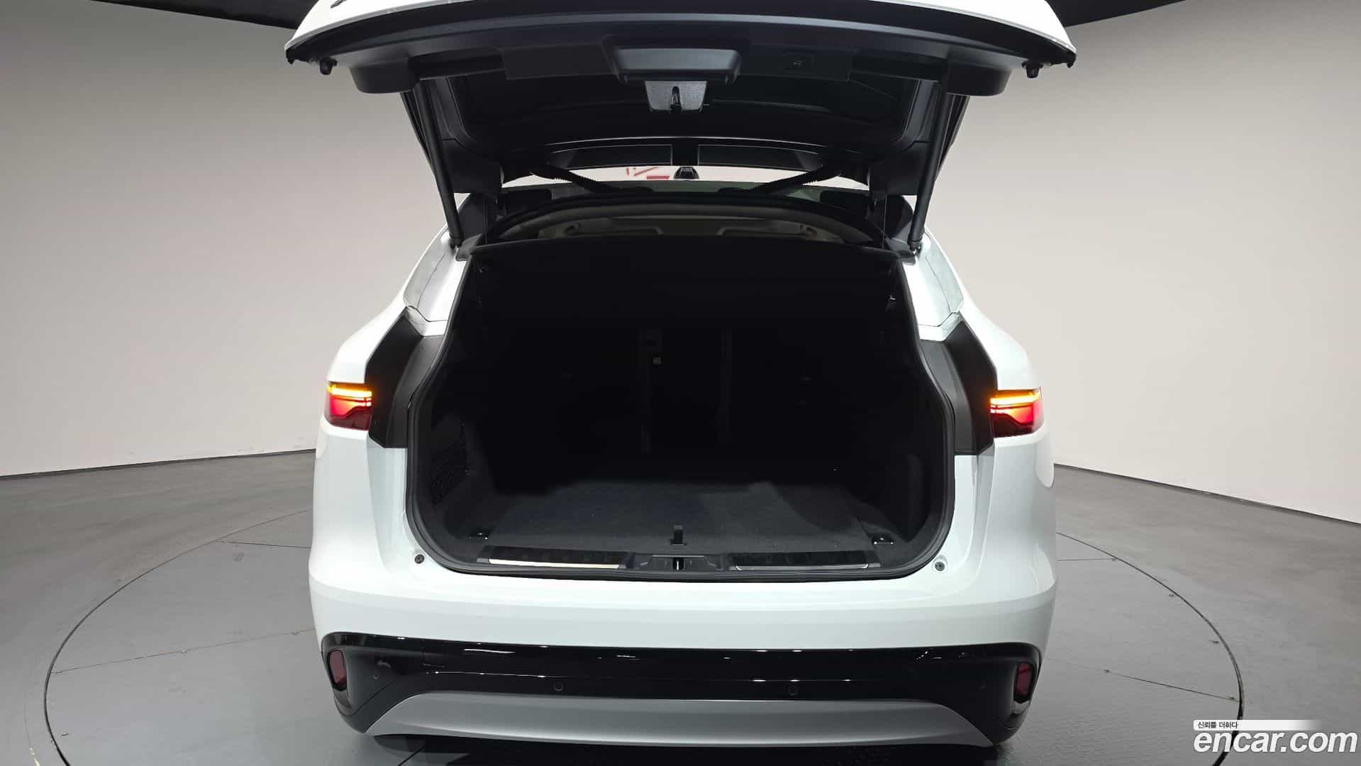 F-PACE Jaguar 2022.8-OPTION-024