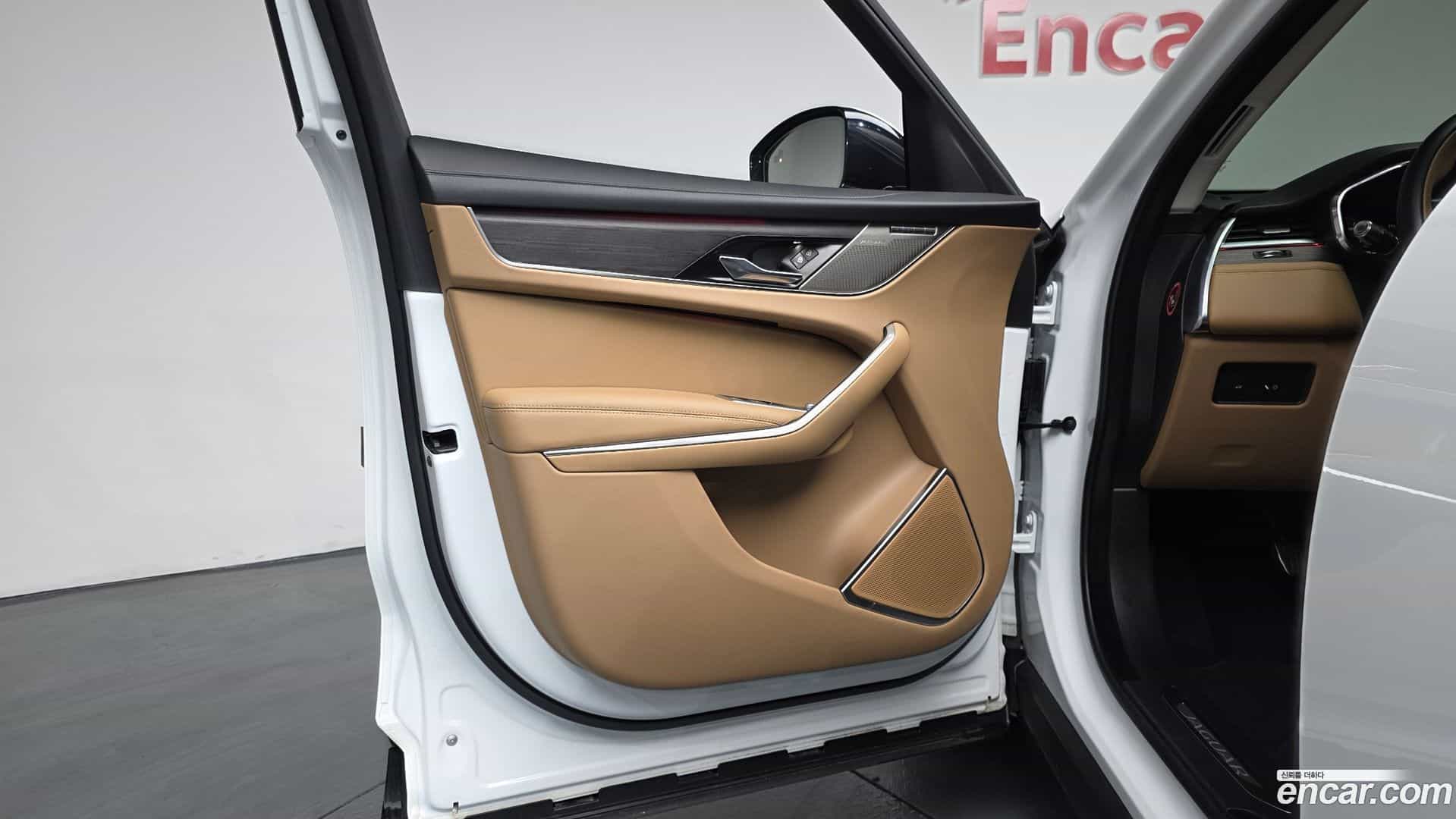 F-PACE Jaguar 2022.8-INNER-034