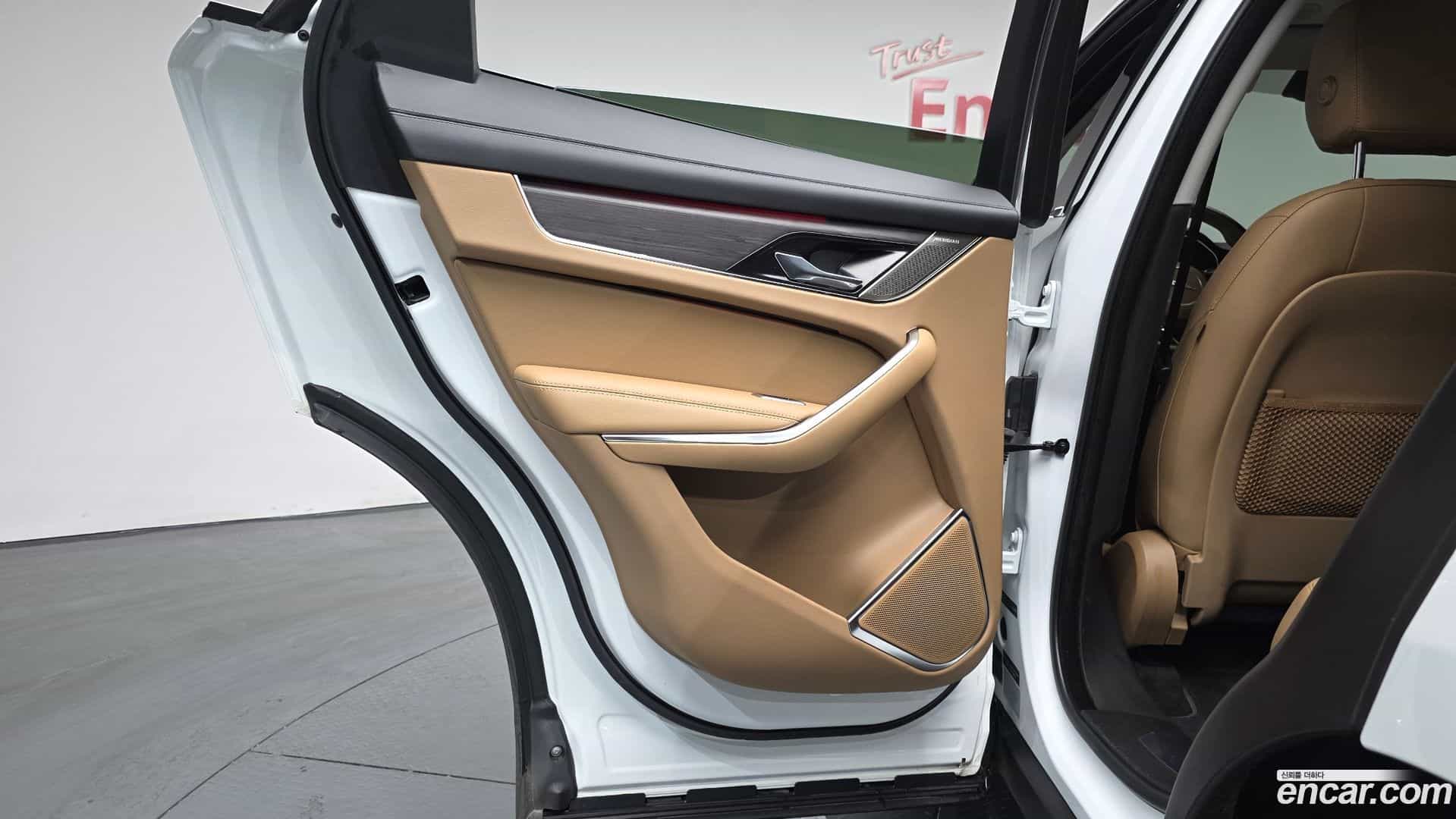 F-PACE Jaguar 2022.8-INNER-035