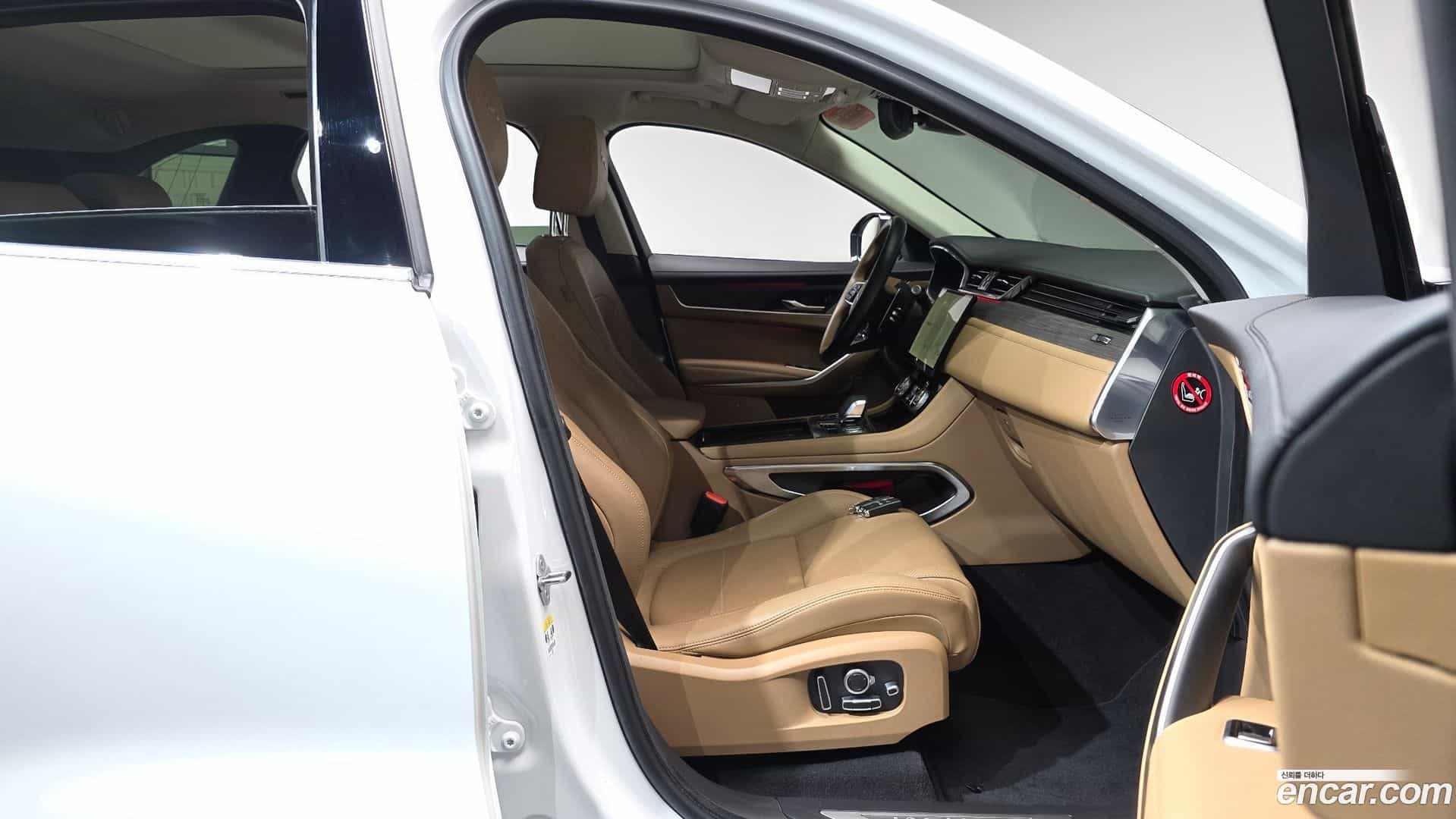 F-PACE Jaguar 2022.8-INNER-036