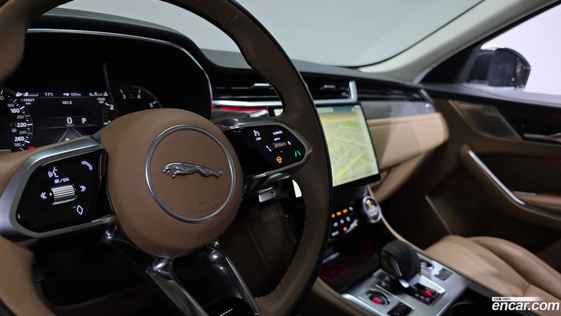 F-PACE Jaguar 2022.8-OPTION-048