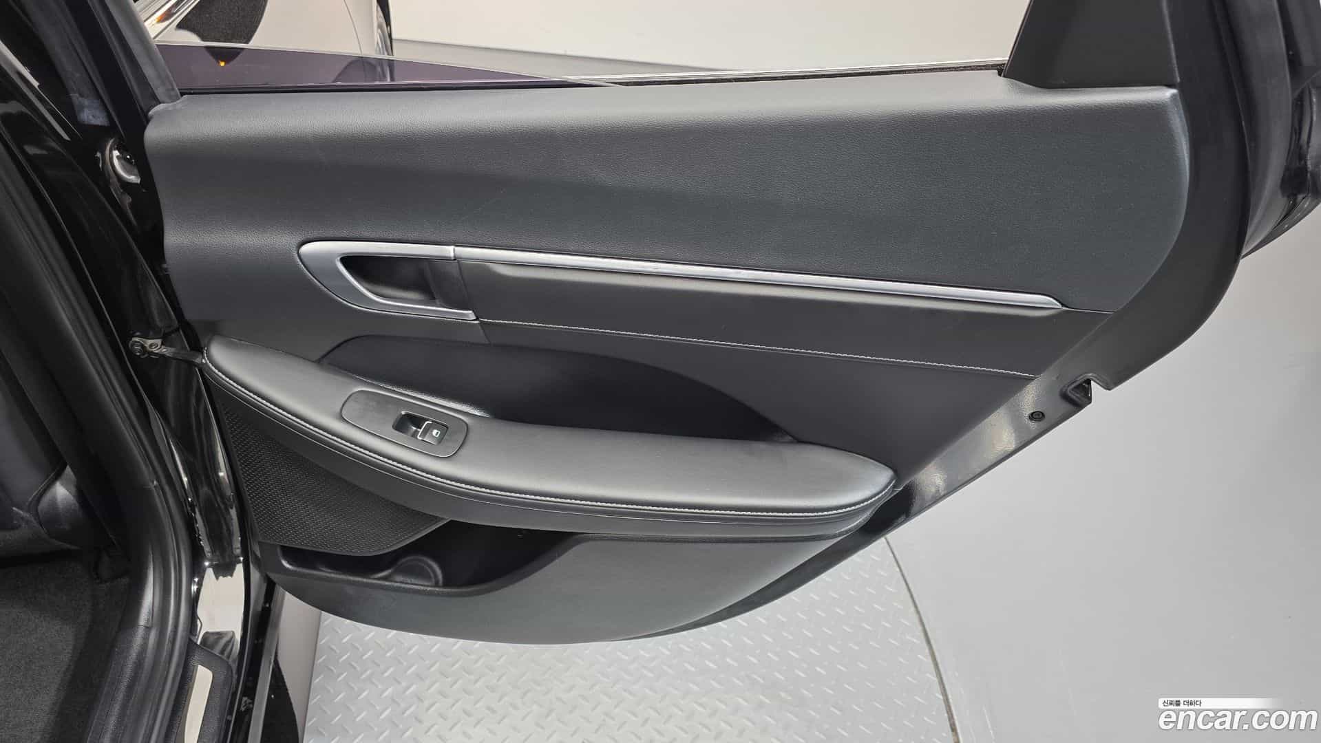 Sonata Hyundai 2022.2-INNER-035