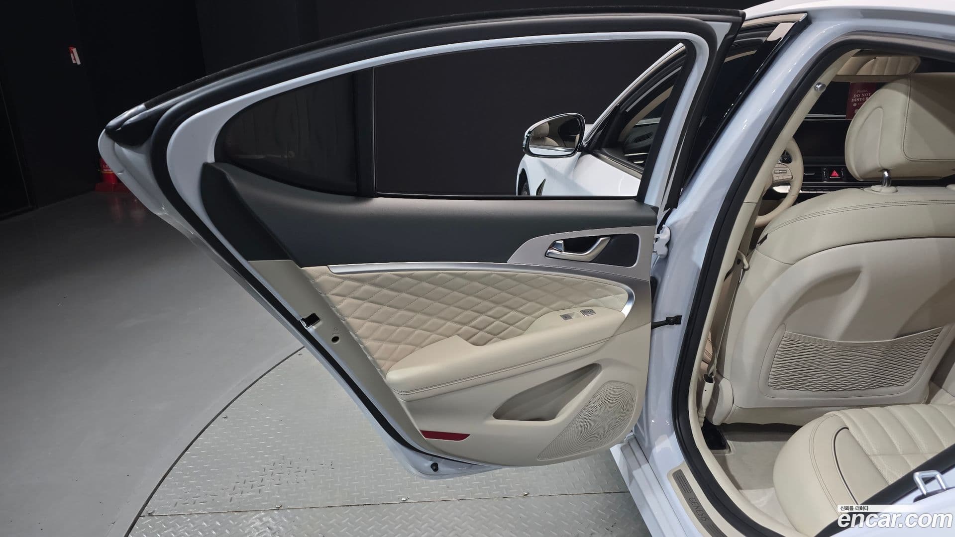 Main__Slider__Photo:G70 Genesis 2018.9-24