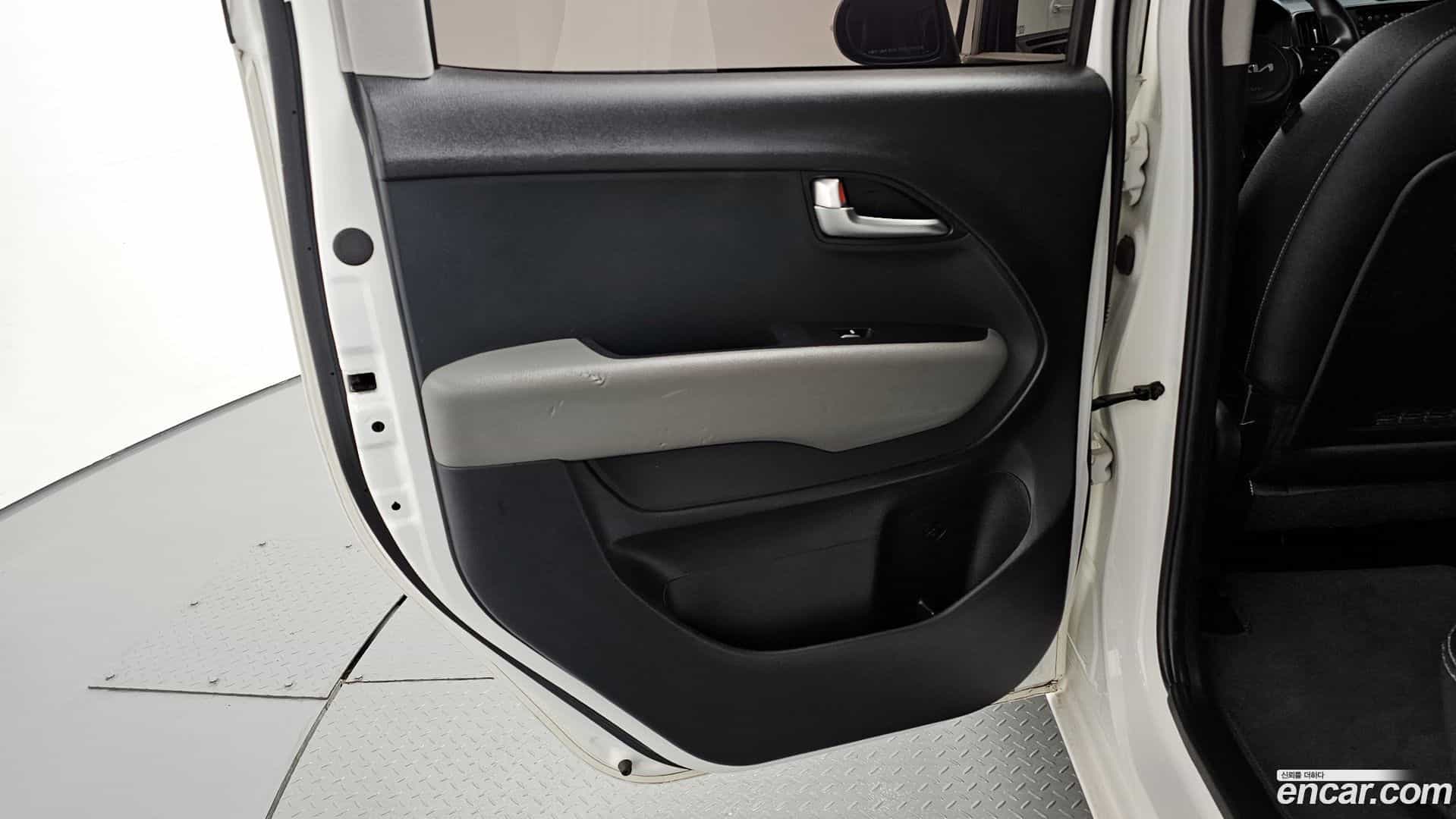 RAY Kia 2023.3-INNER-035