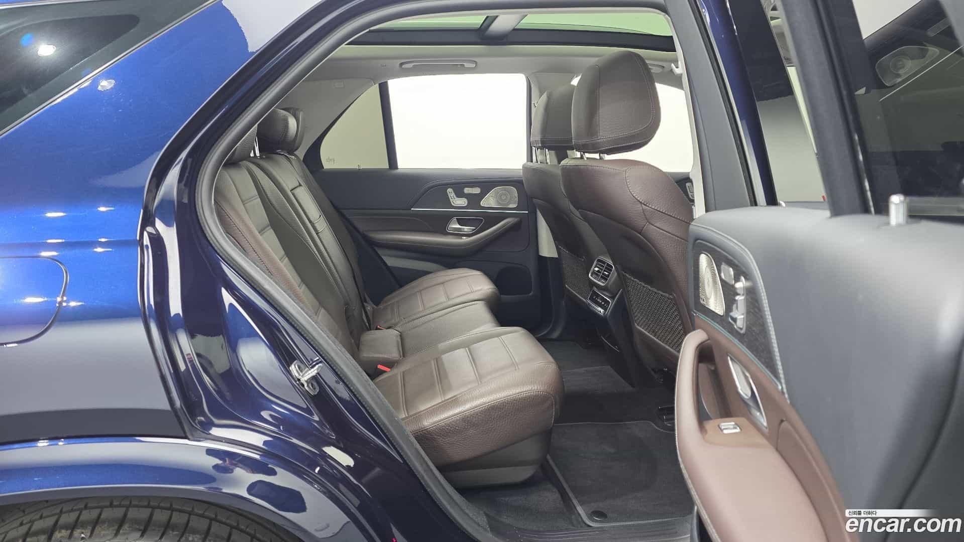 GLE-Class Mercedes-Benz 2022.2-OPTION-015