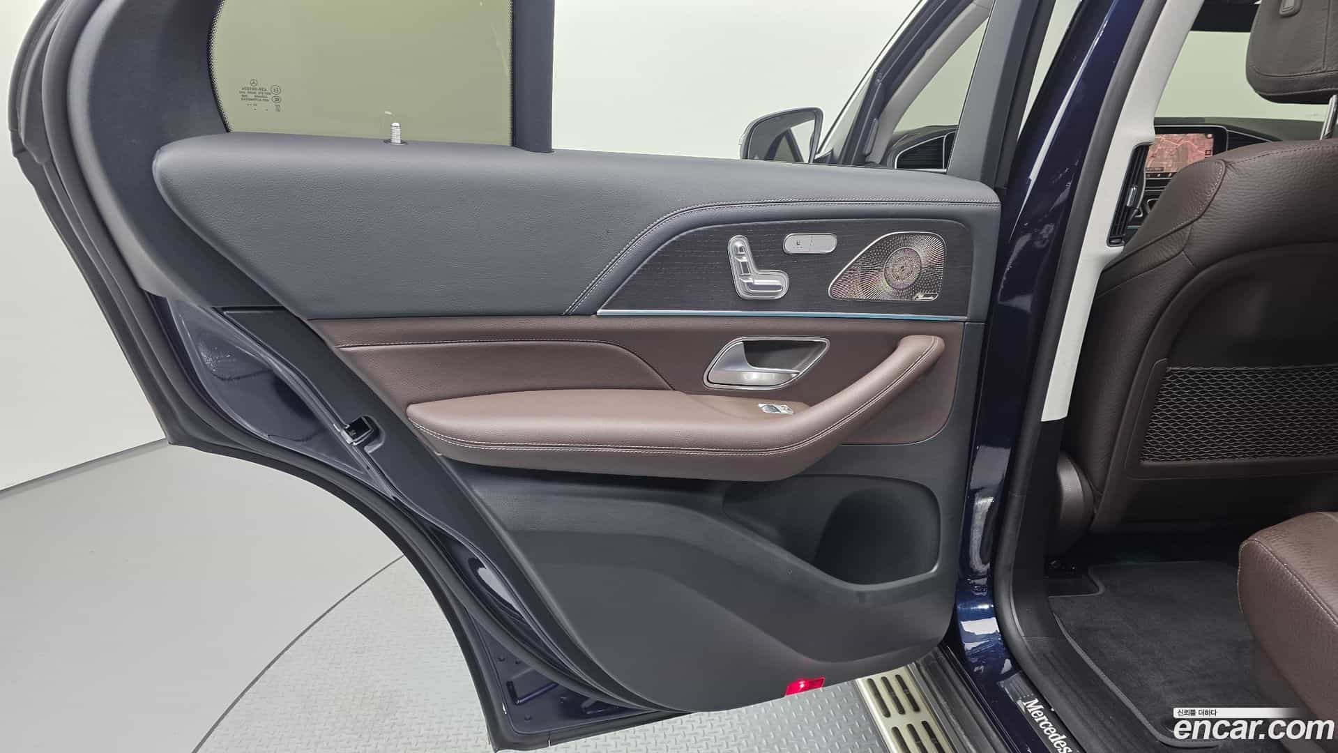 GLE-Class Mercedes-Benz 2022.2-INNER-035