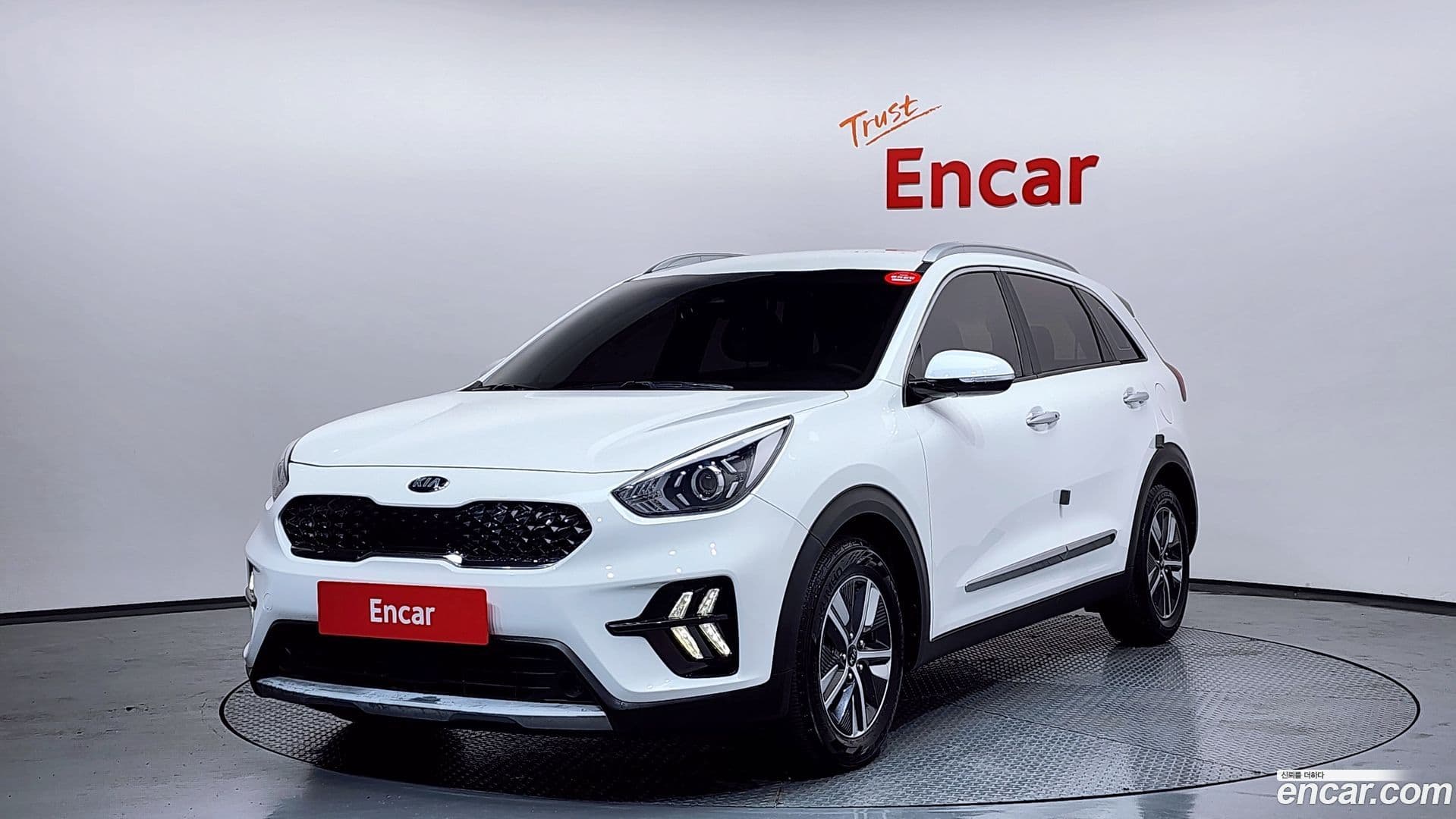 Main__Slider__Photo:Niro Kia 2019.3-0