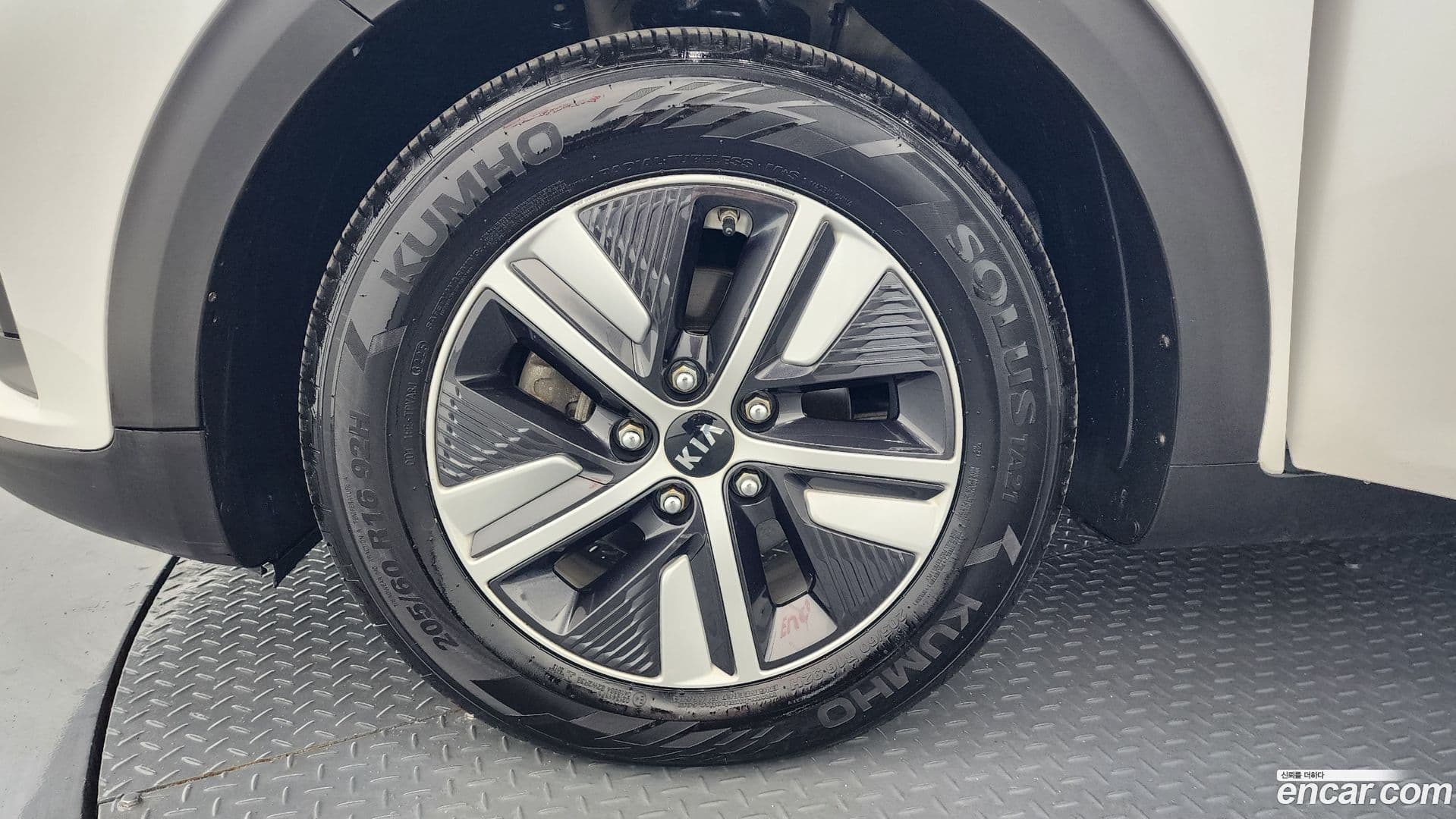 Main__Slider__Photo:Niro Kia 2019.3-4