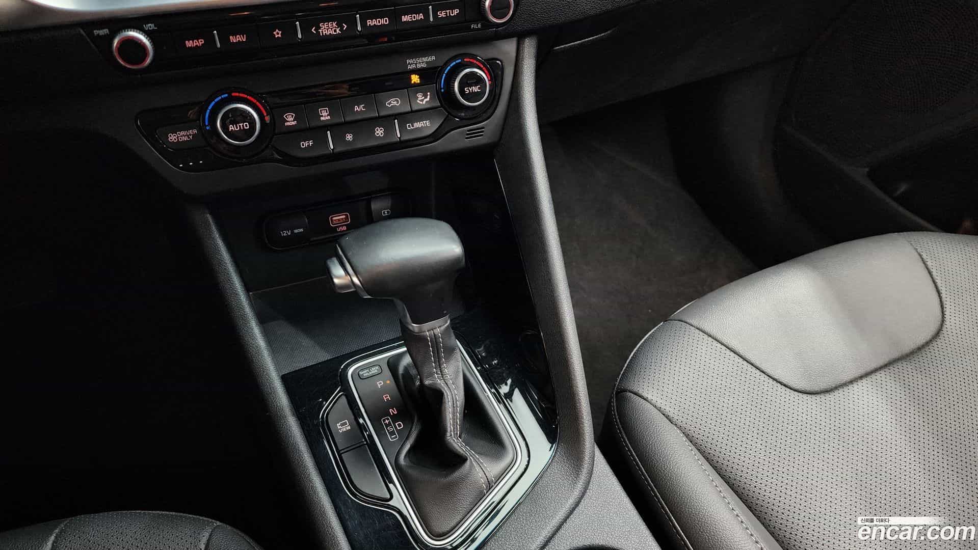 Niro Kia 2019.3-INNER-009