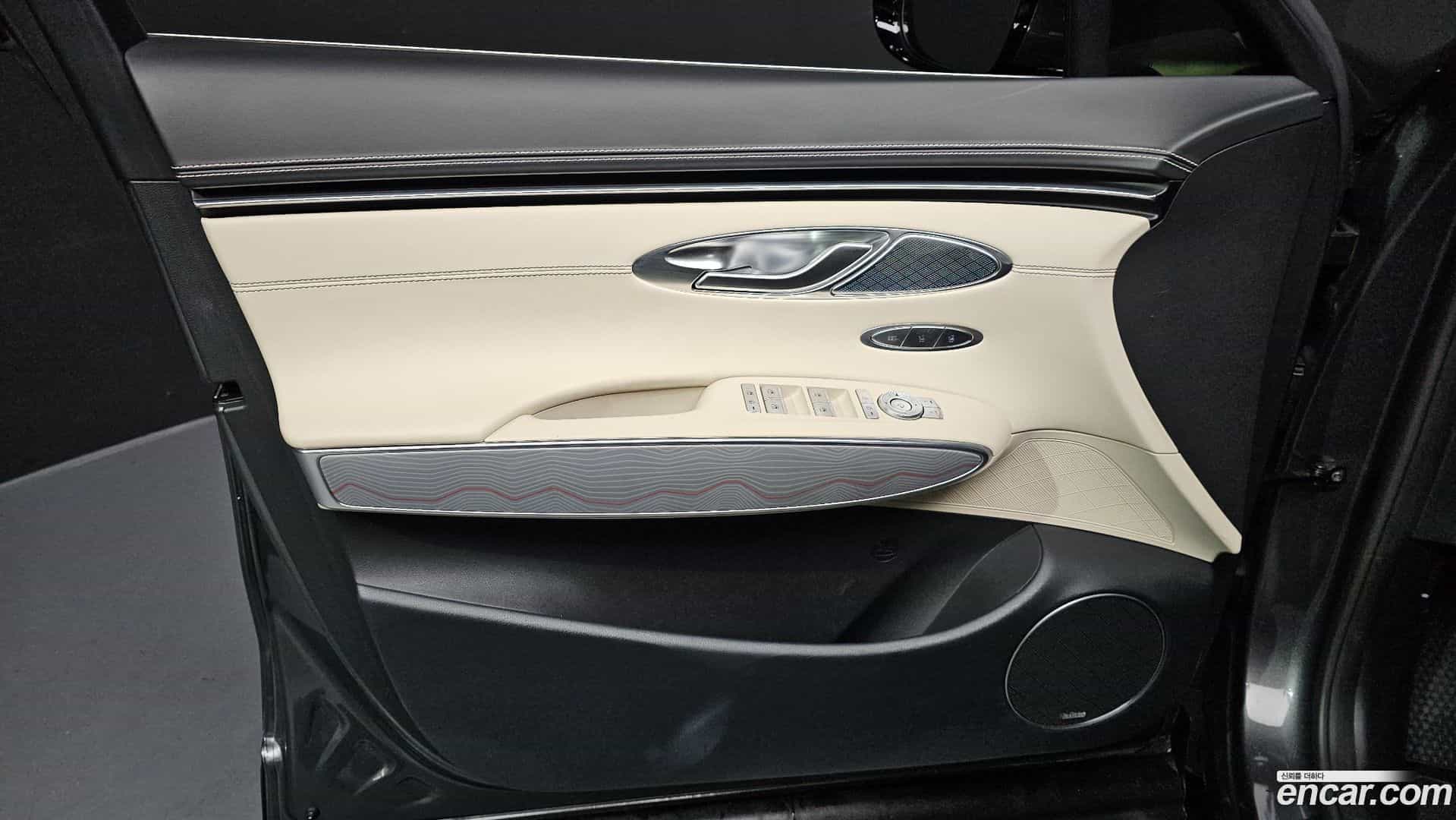 GV70 Genesis 2022.2-INNER-034