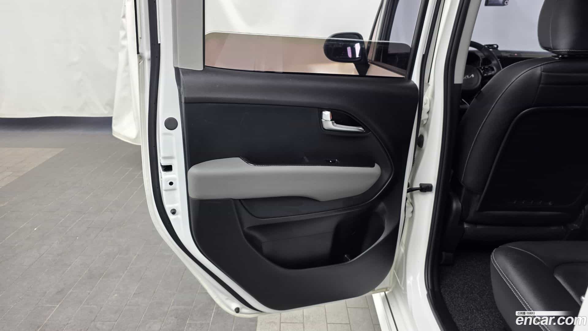 RAY Kia 2023.4-INNER-035