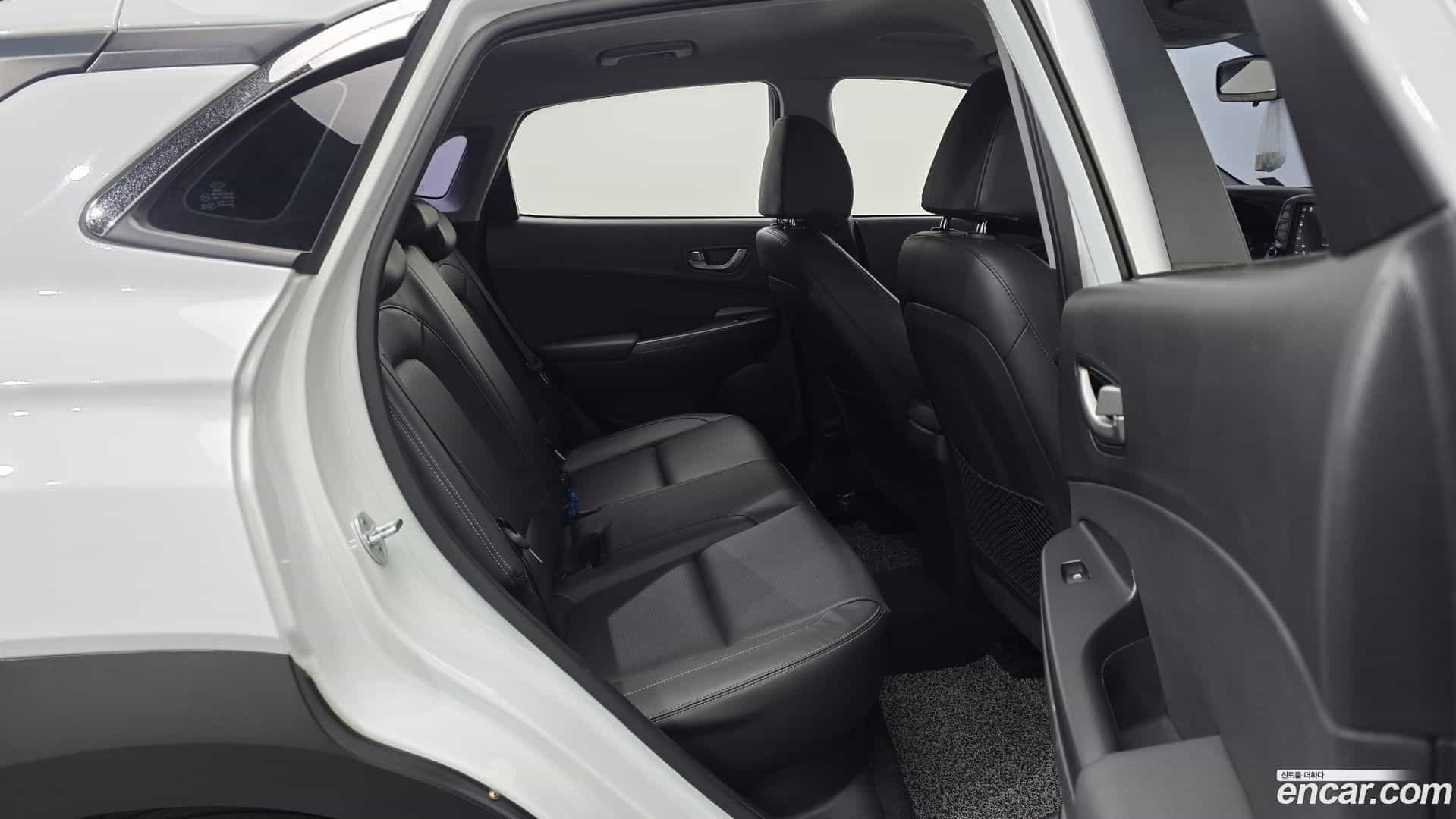 Kona Hyundai 2017.8-OPTION-015