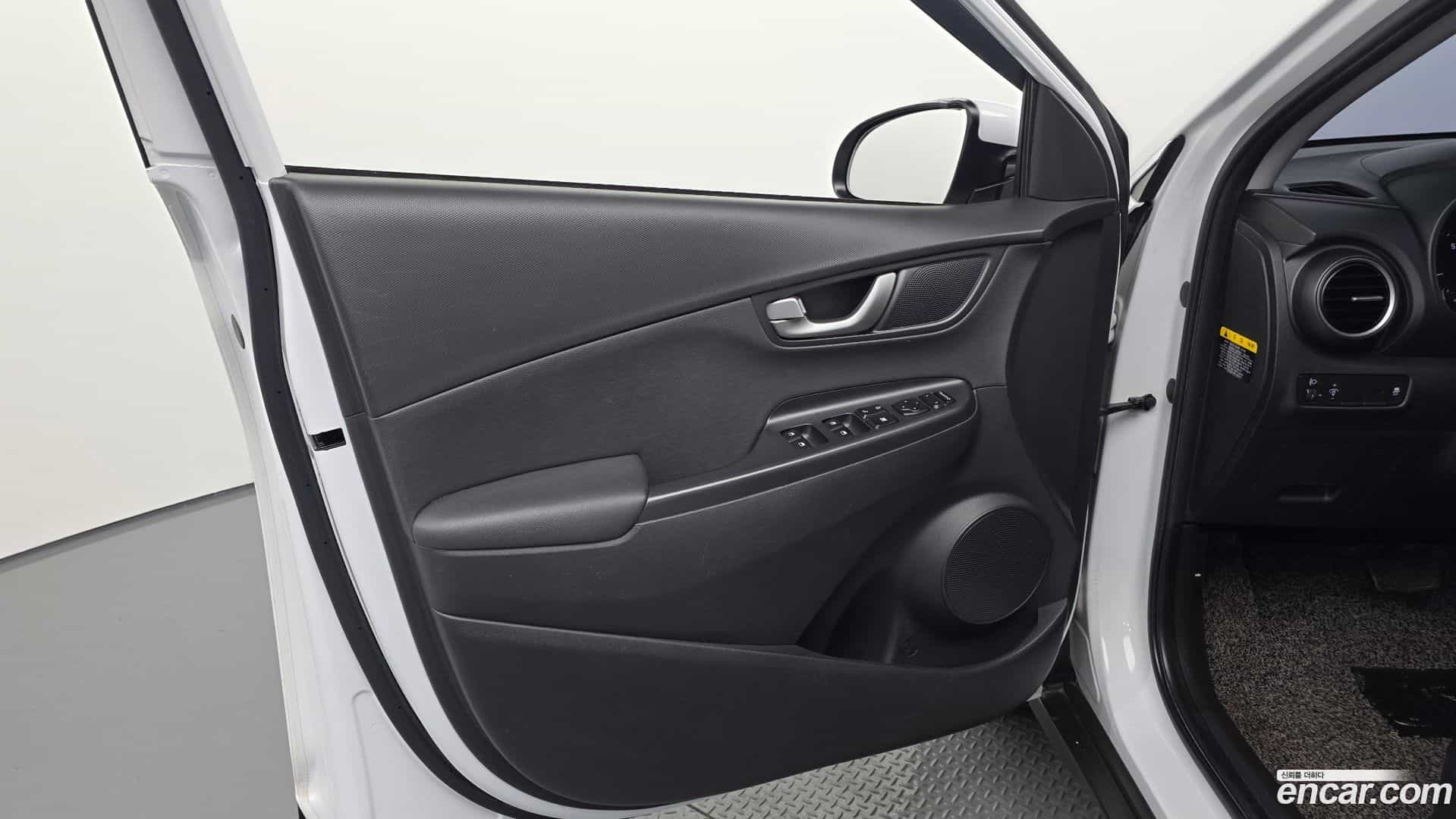 Kona Hyundai 2017.8-INNER-034
