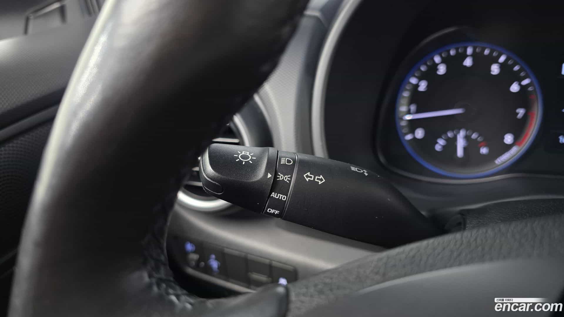 Kona Hyundai 2017.8-OPTION-040