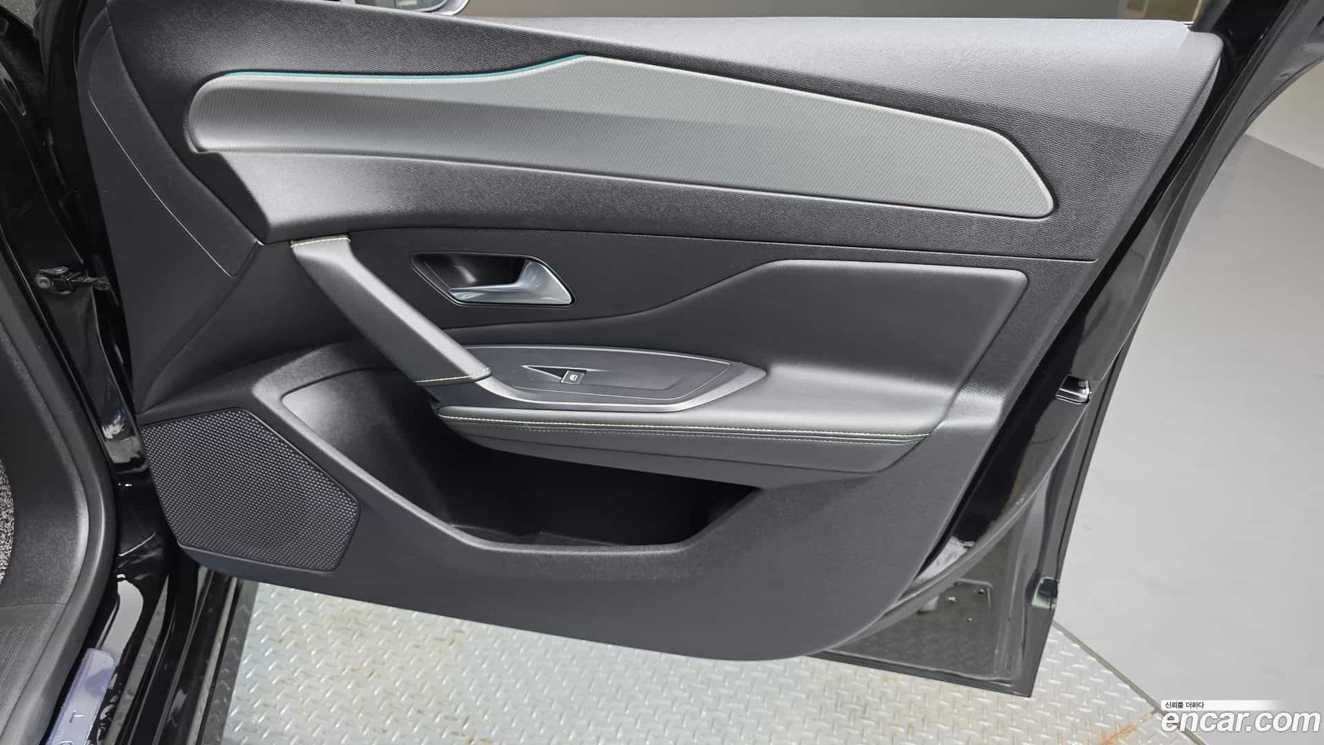 308 Peugeot 2022.11-INNER-035