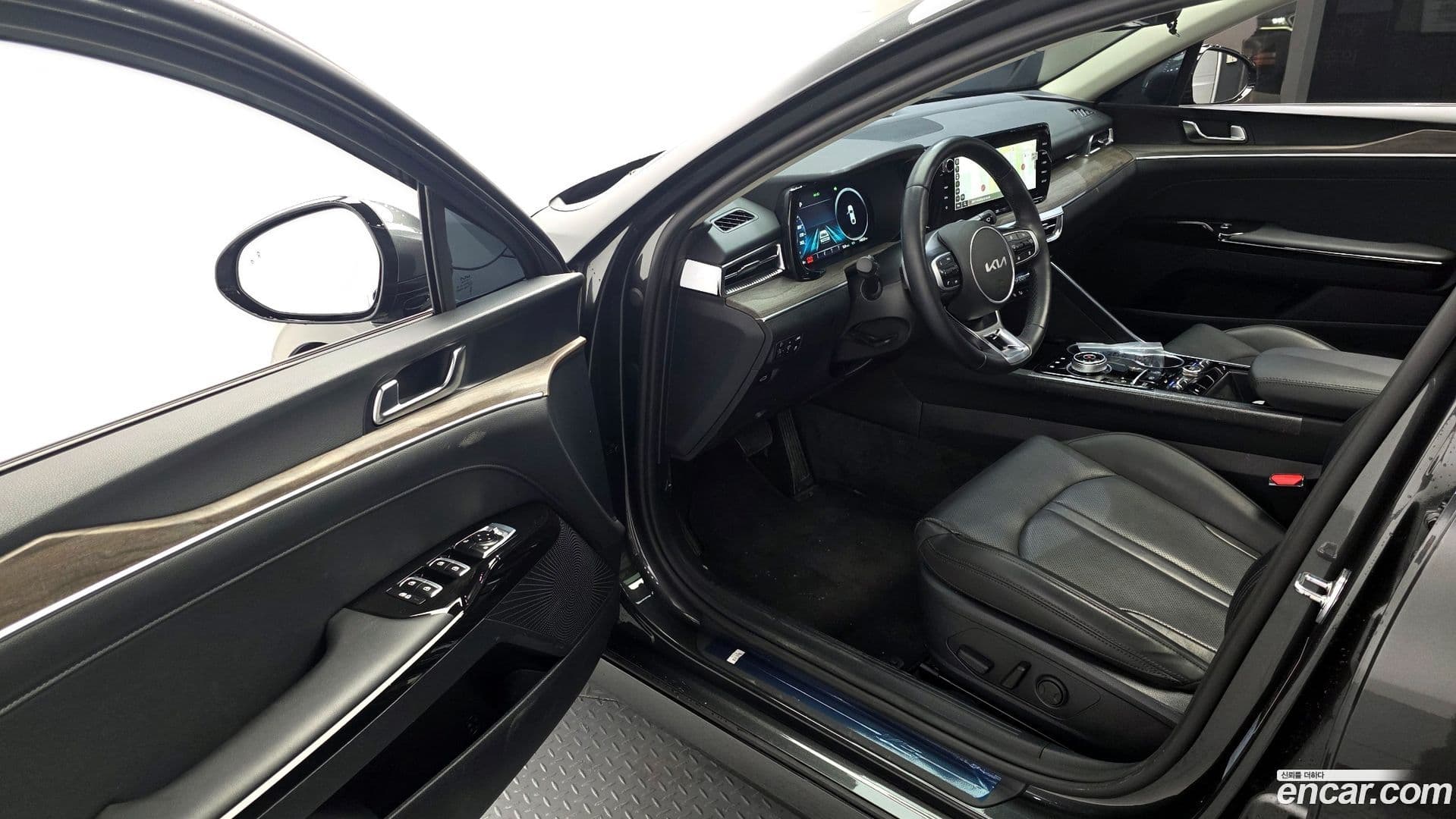 Main__Slider__Photo:K5 Kia 2023.5-9