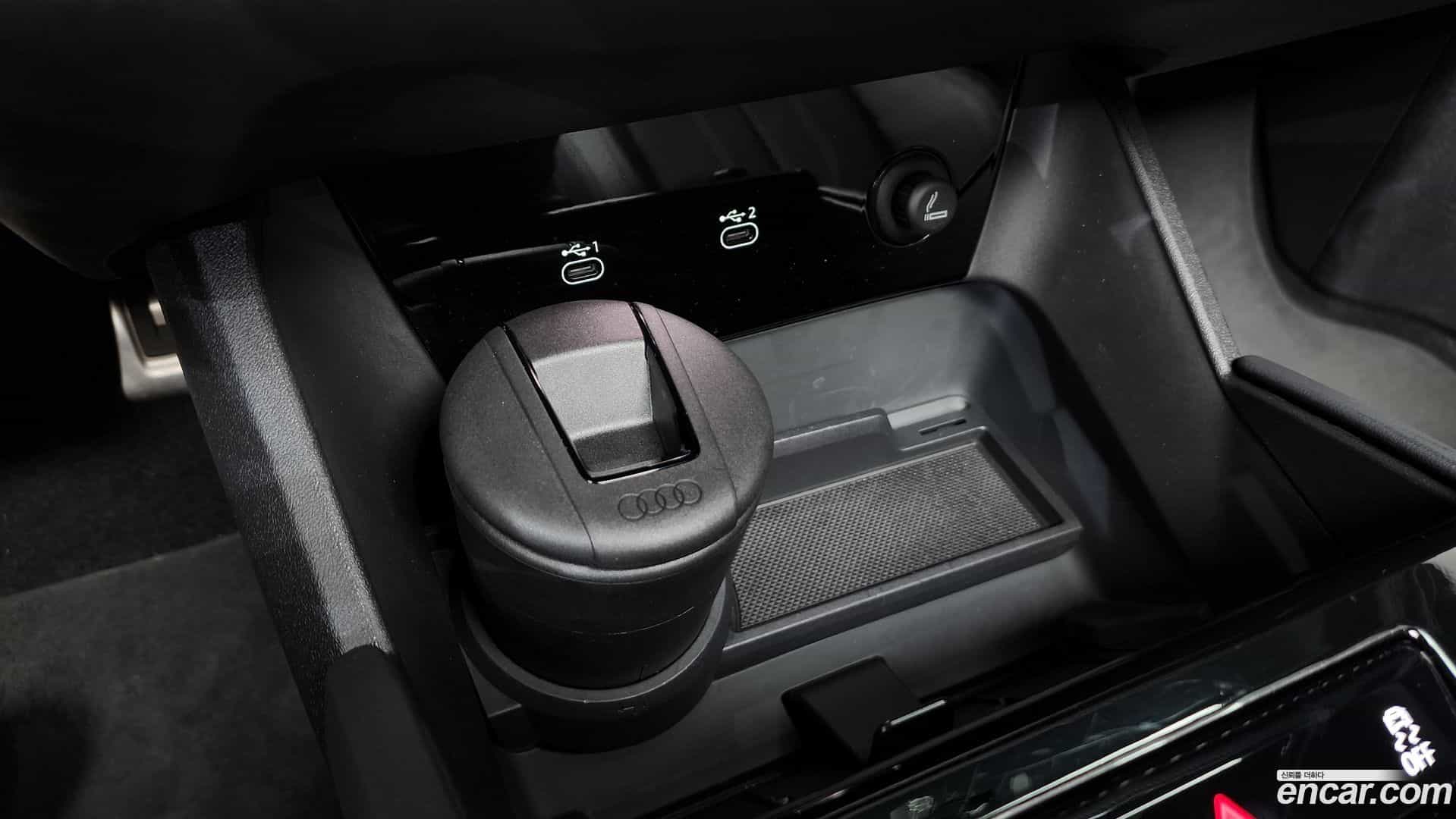 Q6 e-tron Audi 2025.8-OPTION-019
