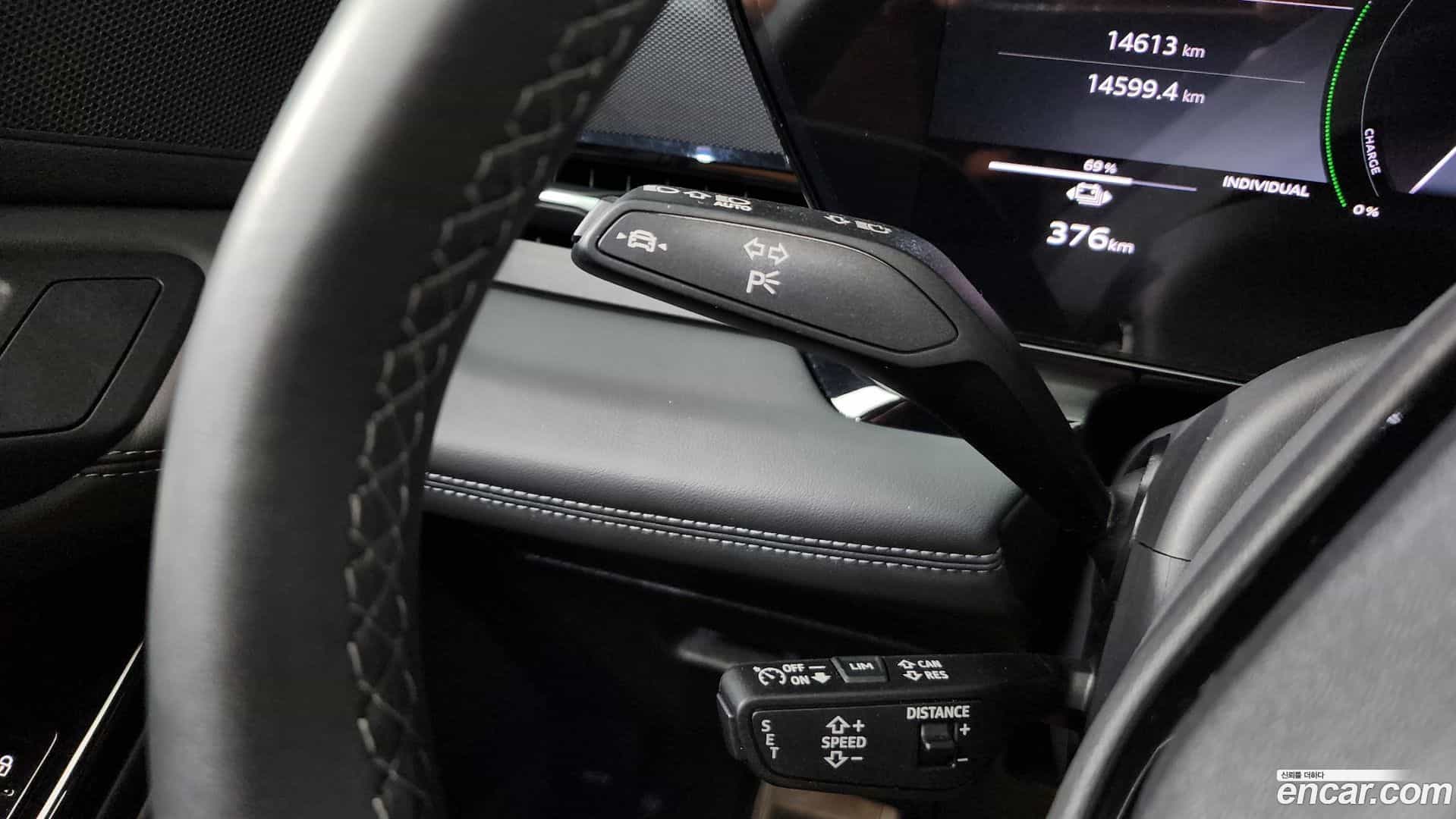 Q6 e-tron Audi 2025.8-OPTION-050