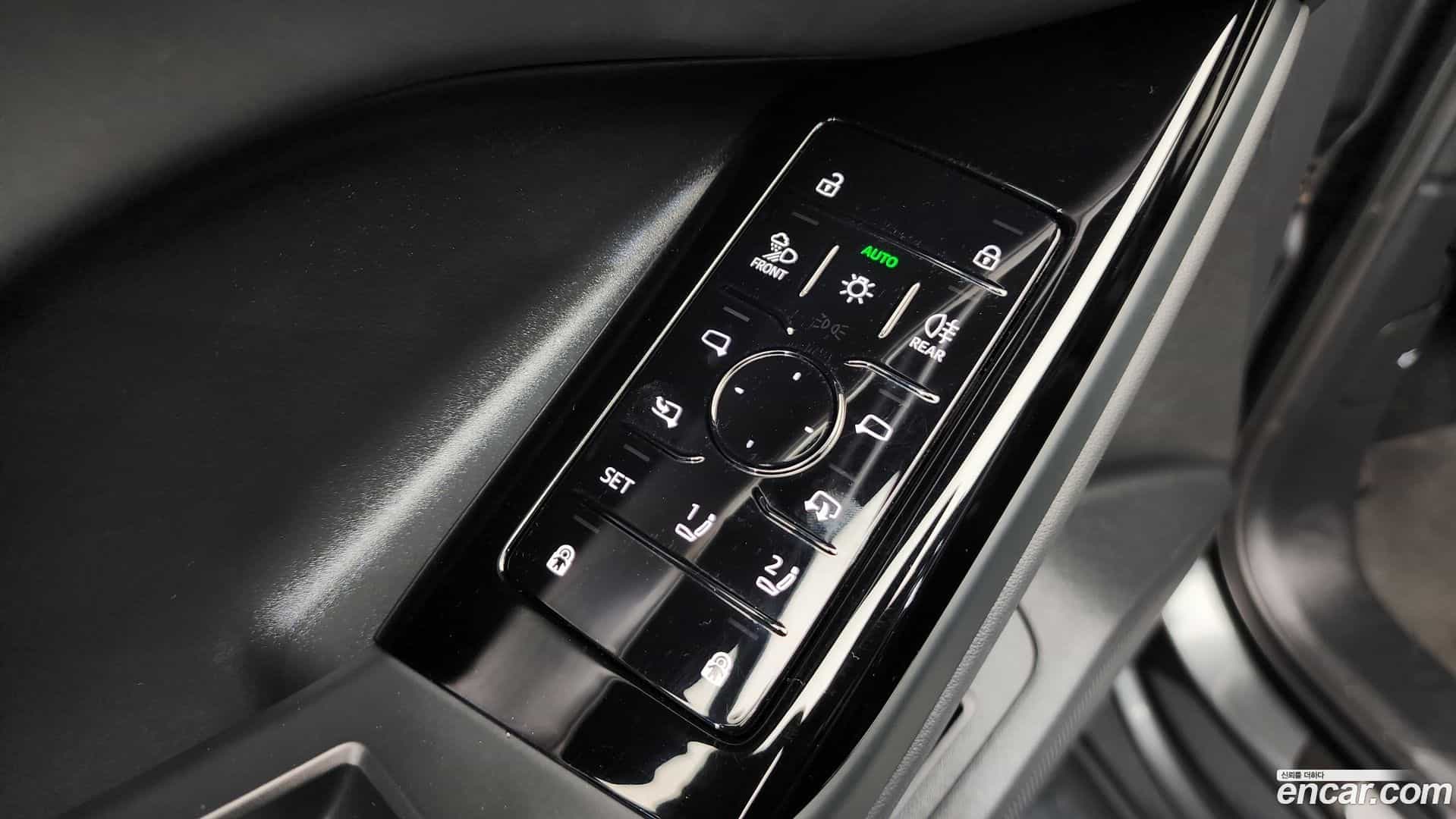 Q6 e-tron Audi 2025.8-OPTION-051