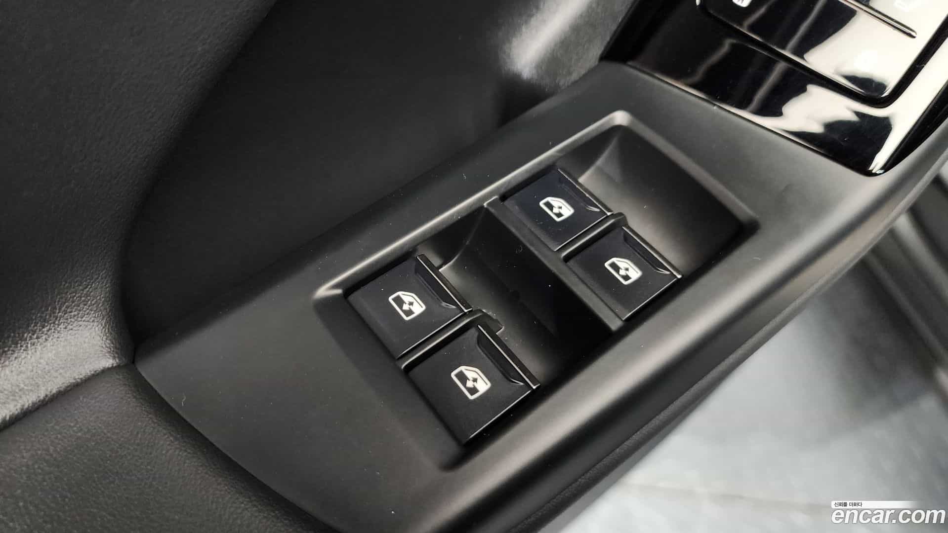 Q6 e-tron Audi 2025.8-OPTION-052