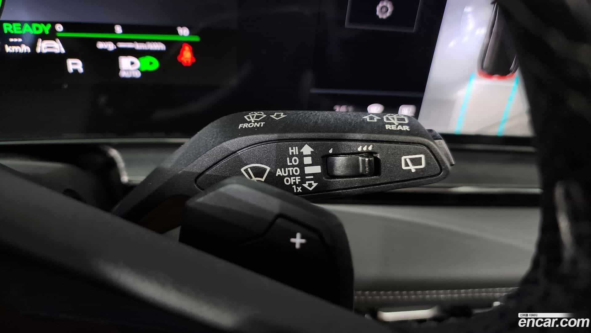 Q6 e-tron Audi 2025.8-OPTION-053