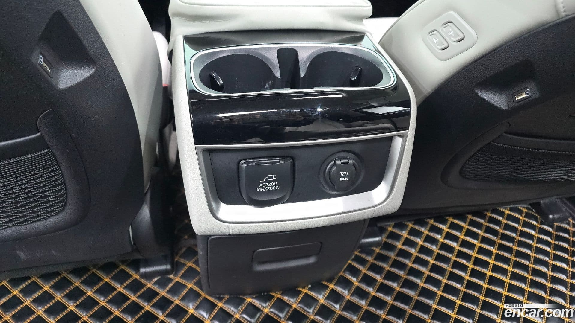 Main__Slider__Photo:Canival Kia 2023.6-29