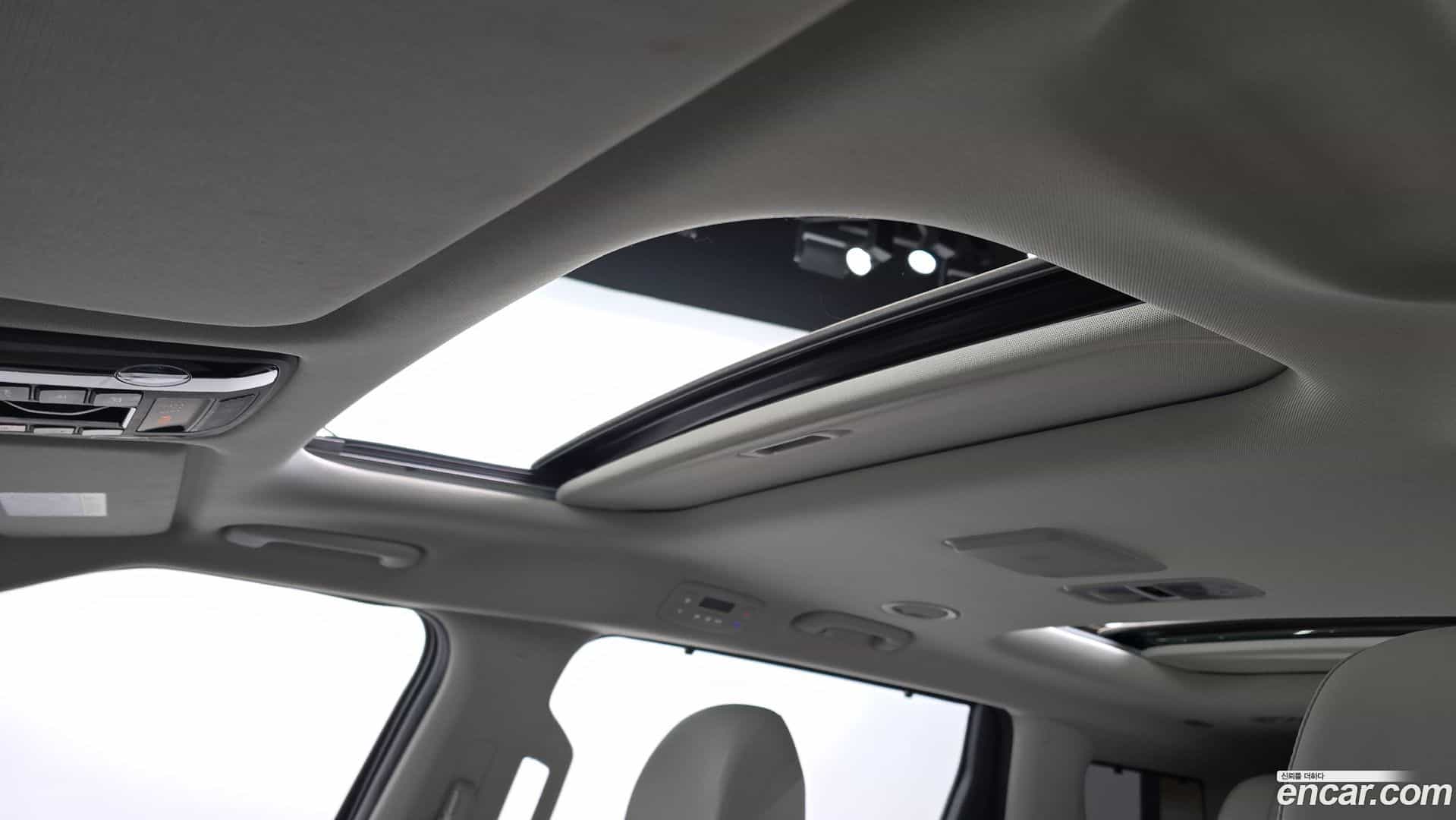 Canival Kia 2023.6-OPTION-045