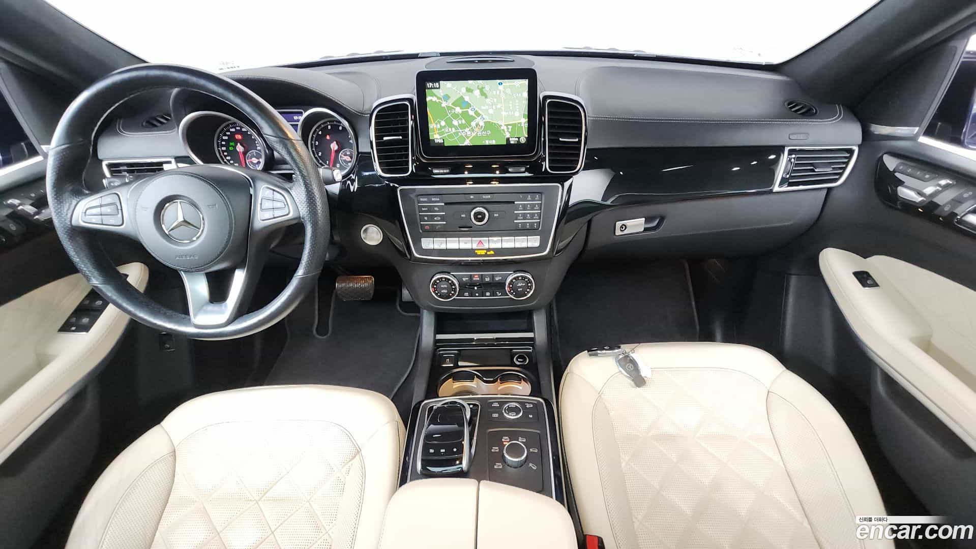 GLS-Class Mercedes-Benz 2017.5-INNER-007