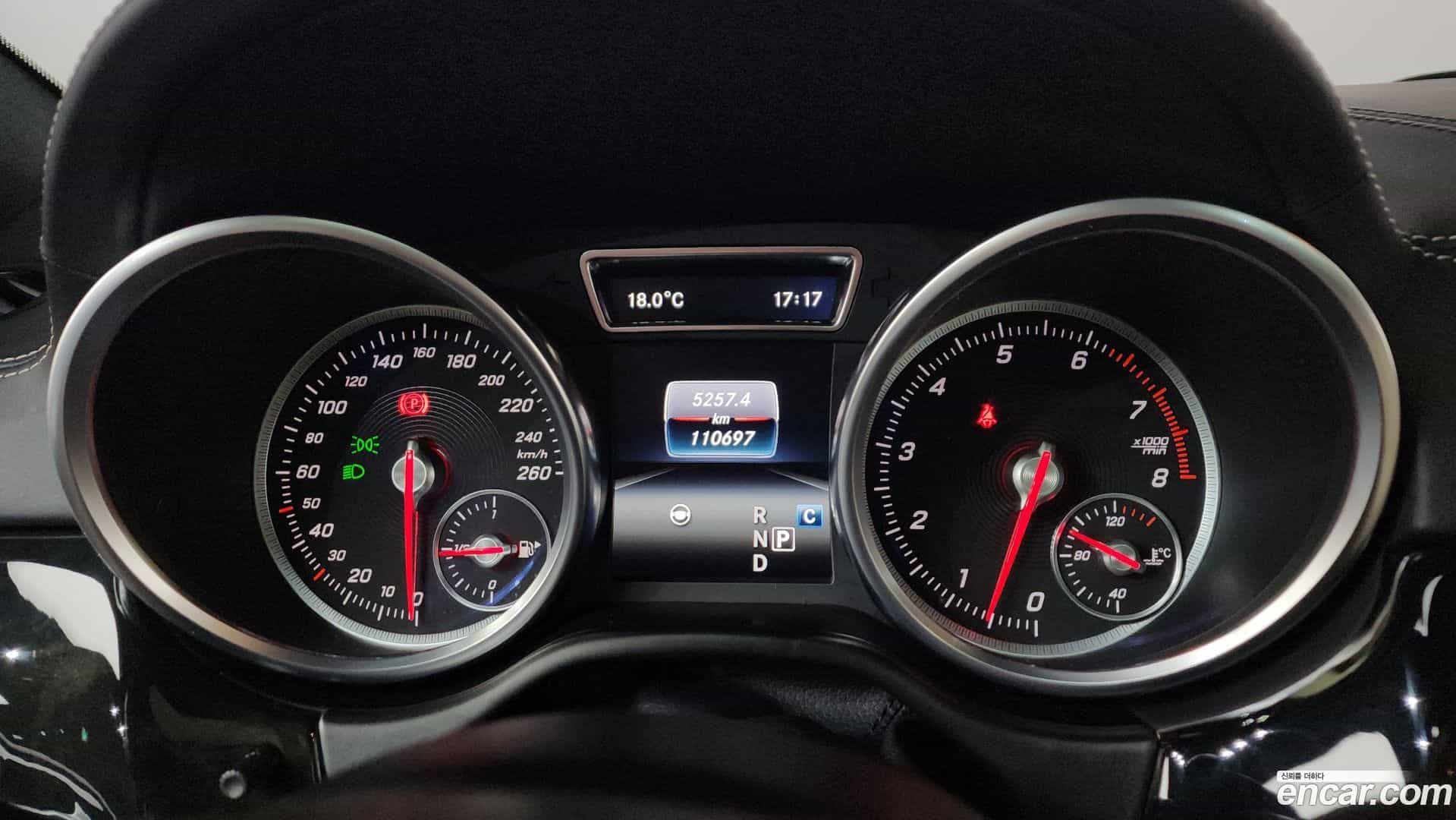 GLS-Class Mercedes-Benz 2017.5-INNER-008
