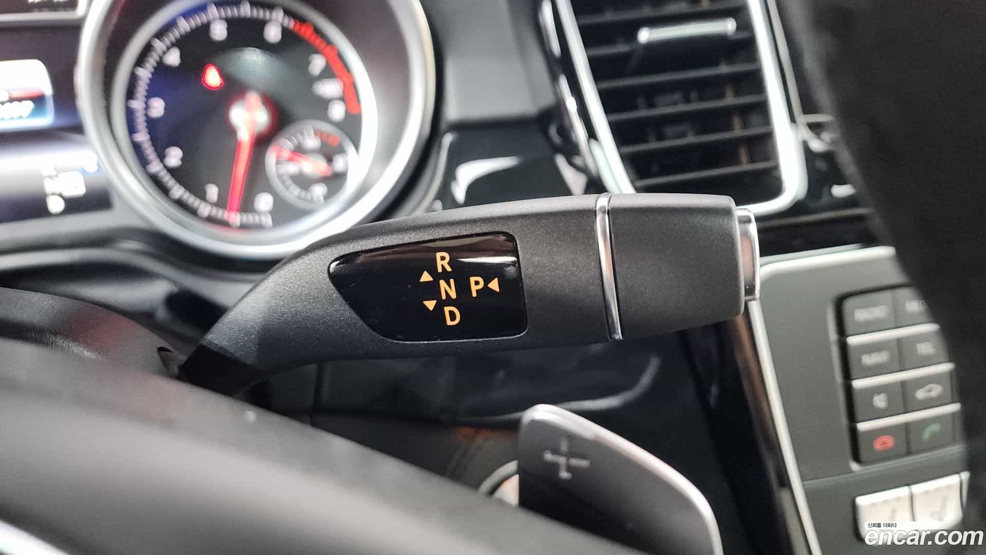 GLS-Class Mercedes-Benz 2017.5-INNER-009