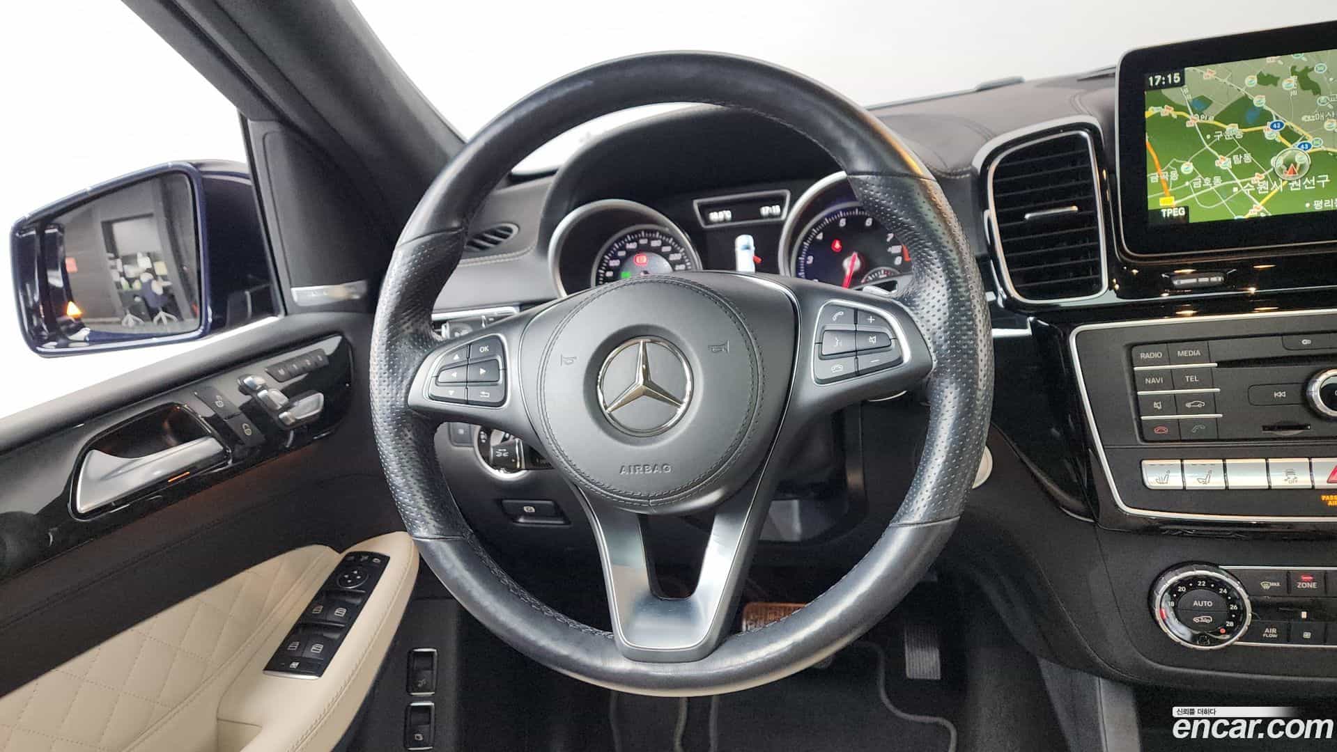 GLS-Class Mercedes-Benz 2017.5-OPTION-016